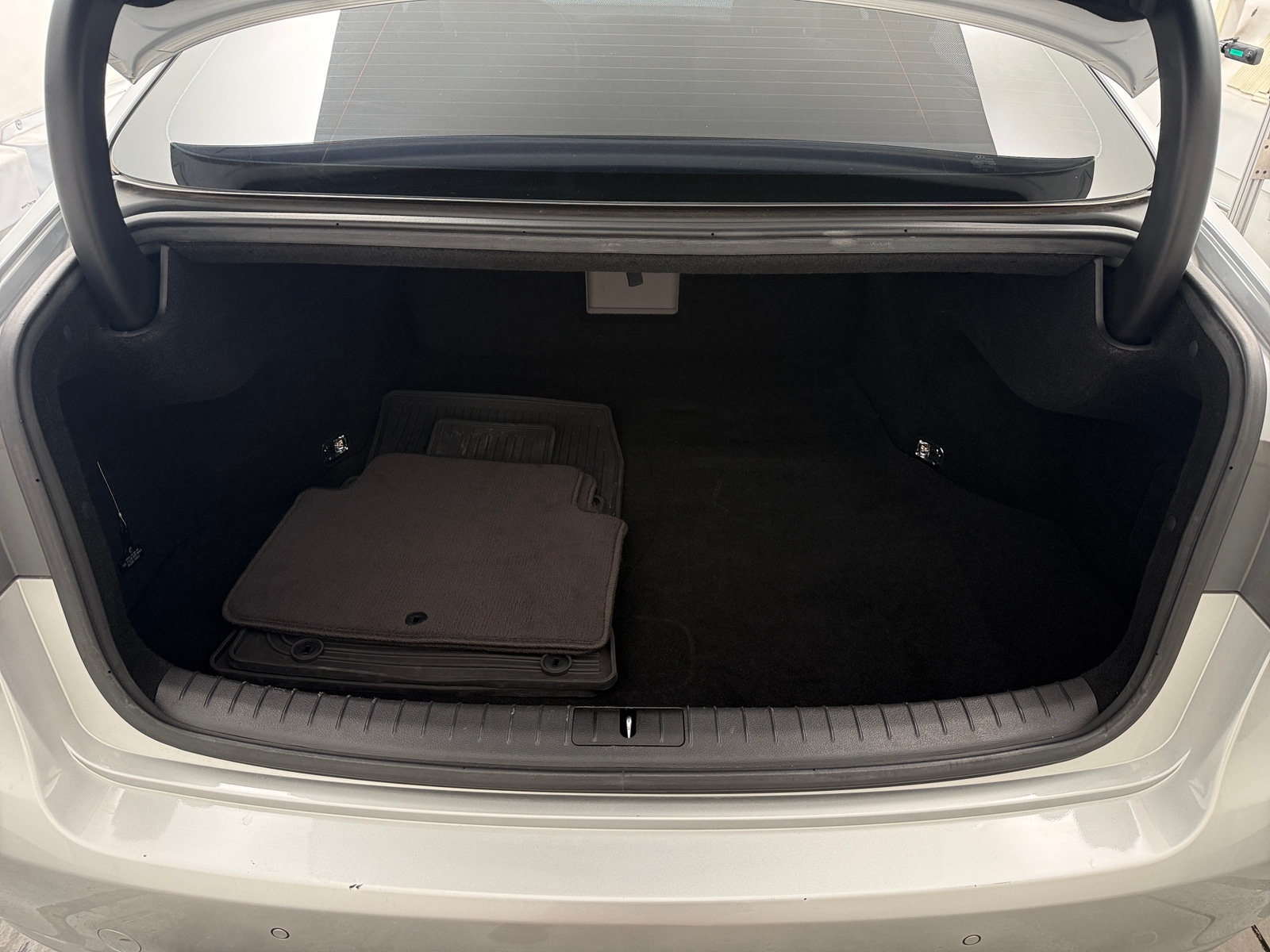 Thumbnail: 2016 Hyundai Genesis - 6
