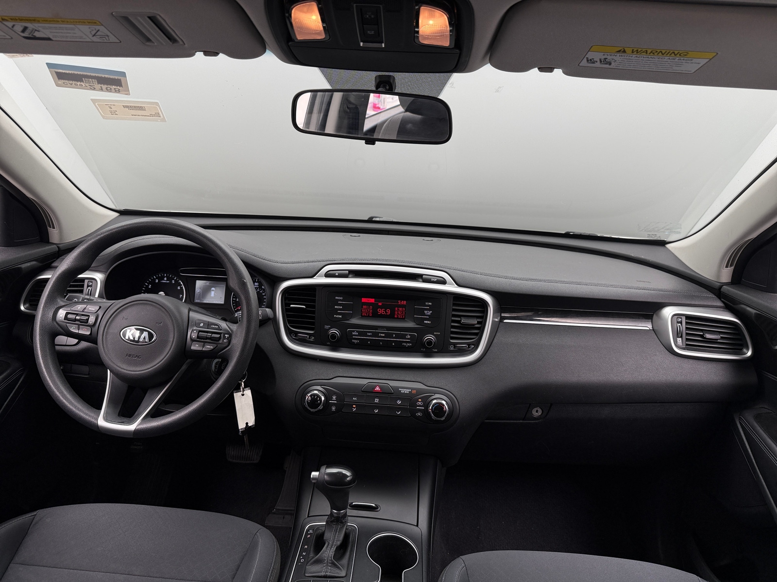 Thumbnail: 2016 Kia Sorento - 3