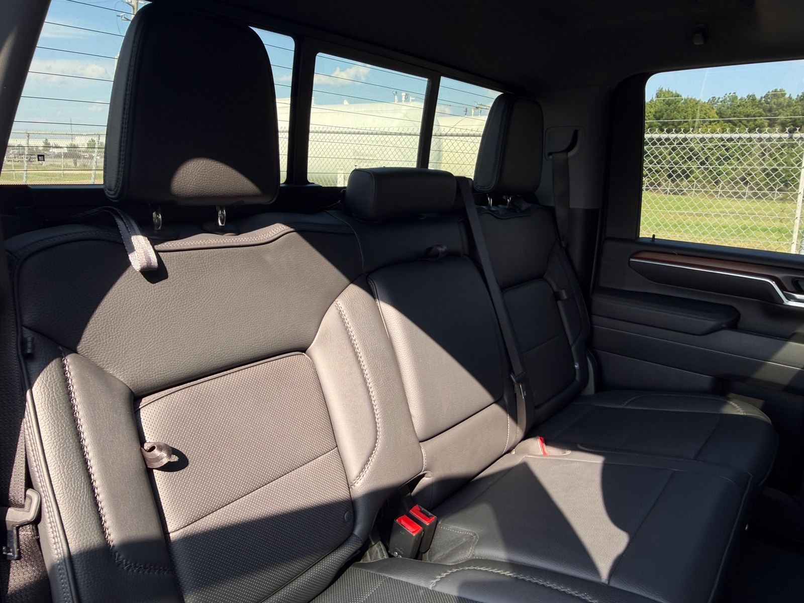 Thumbnail: 2025 GMC Sierra 2500 - 5