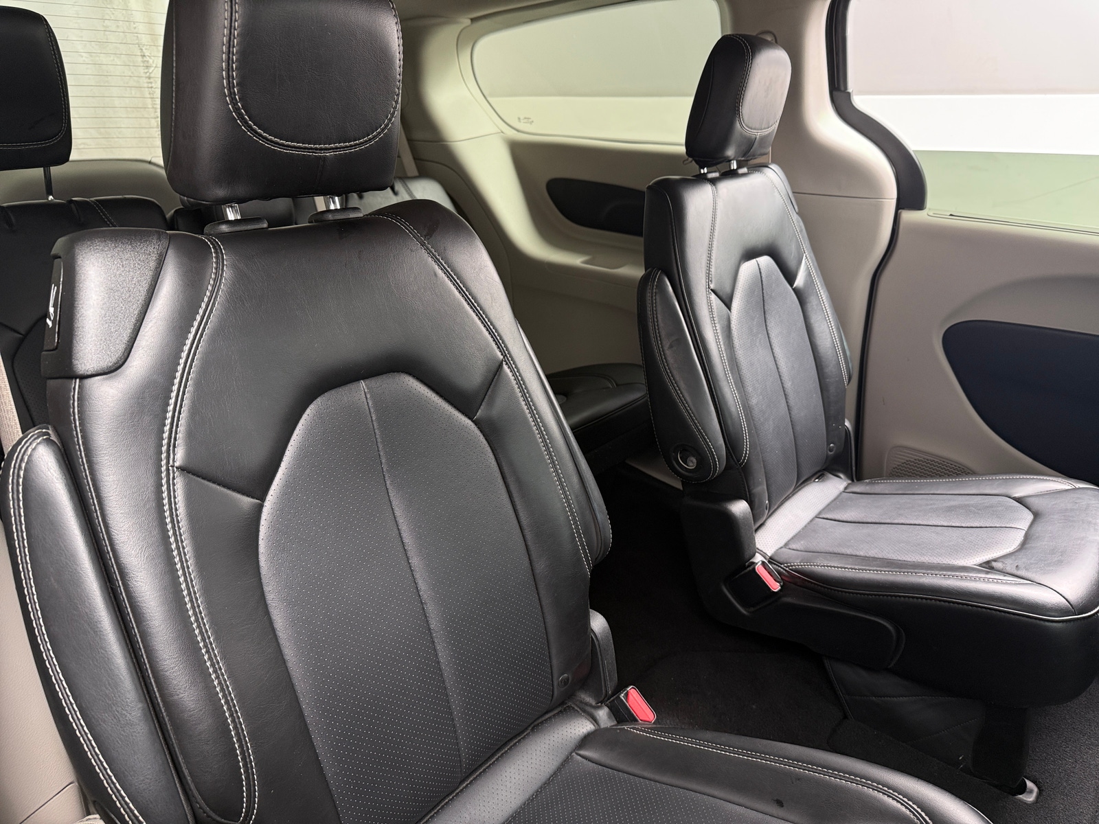 Thumbnail: 2024 Chrysler Pacifica - 5