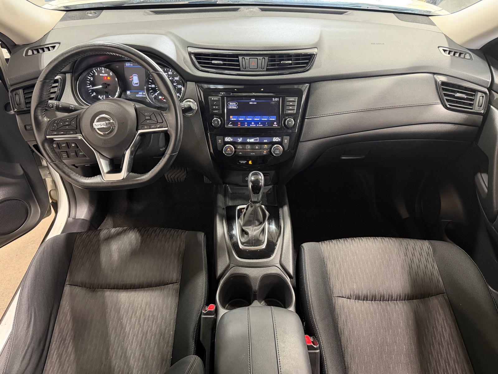 Thumbnail: 2019 Nissan Rogue - 3