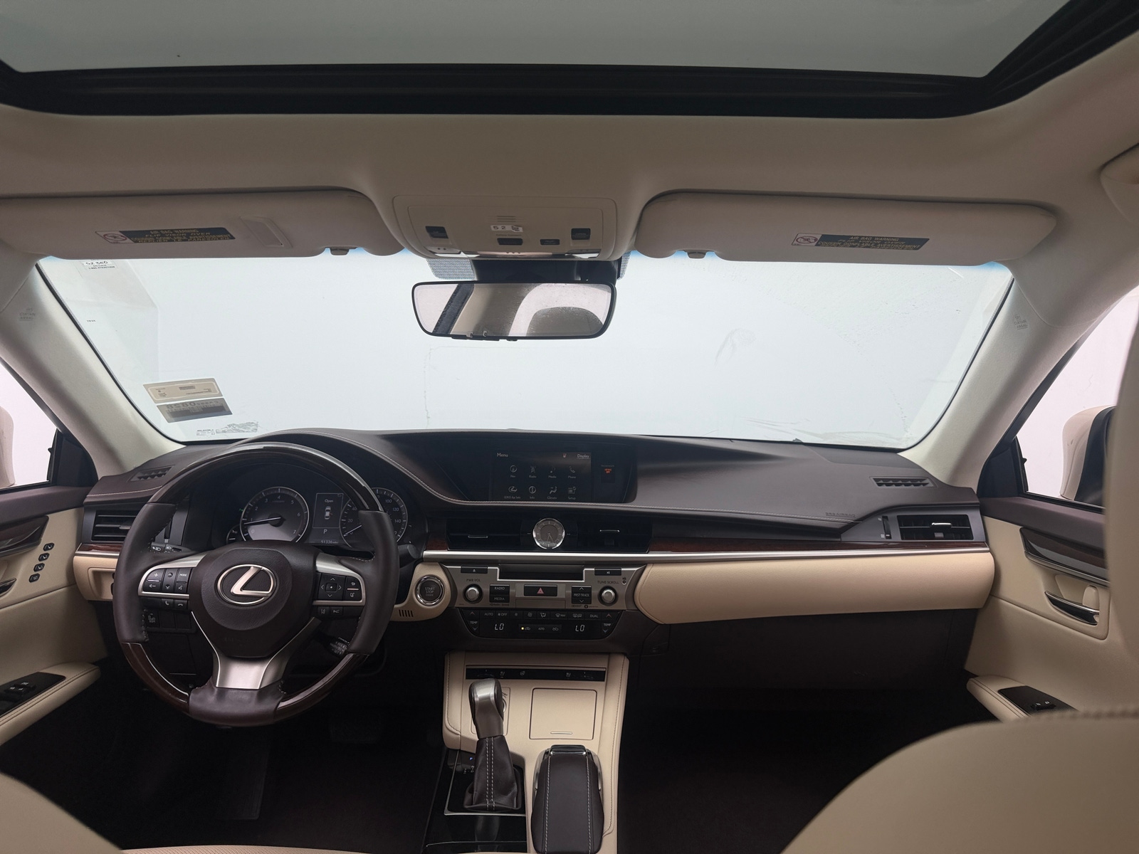 Thumbnail: 2017 Lexus ES - 3