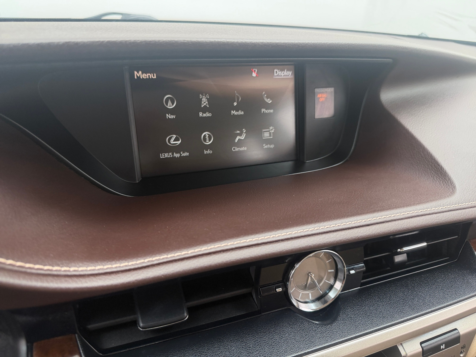 Thumbnail: 2017 Lexus ES - 4