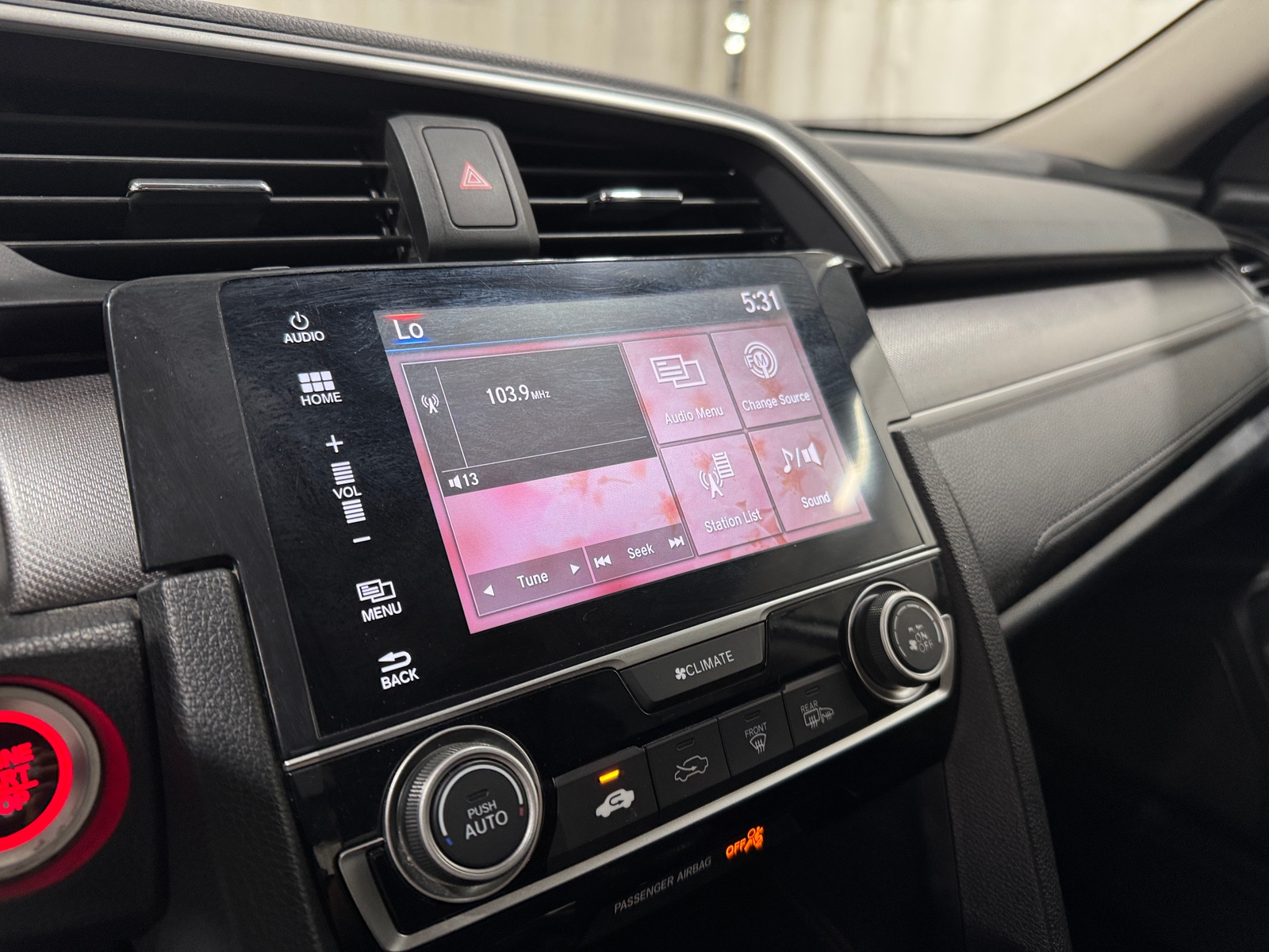 Thumbnail: 2016 Honda Civic - 4