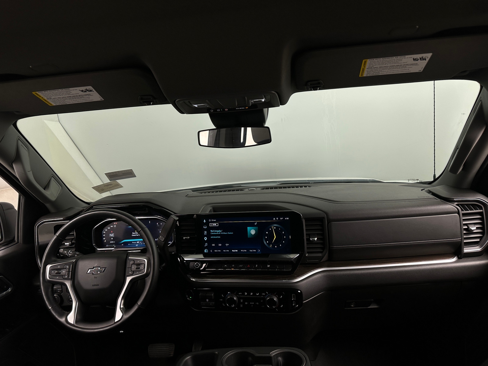 Thumbnail: 2026 Chevrolet Silverado 1500 - 3
