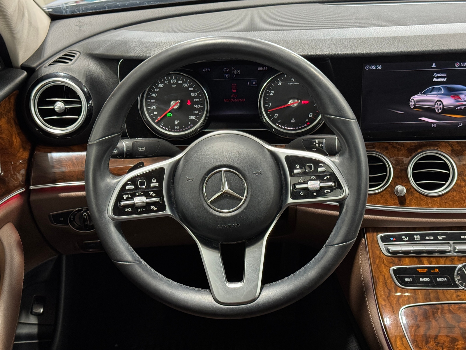 Thumbnail: 2019 Mercedes-Benz E-Class - 4
