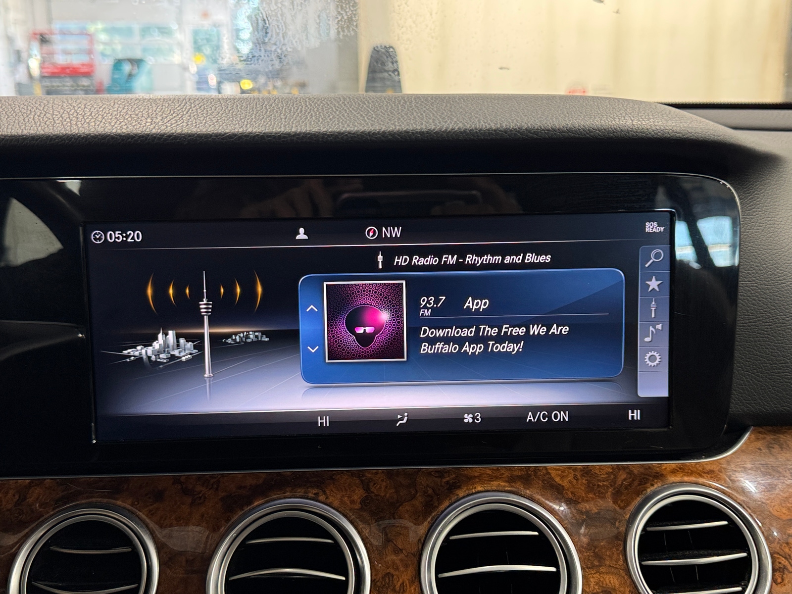 Thumbnail: 2019 Mercedes-Benz E-Class - 3