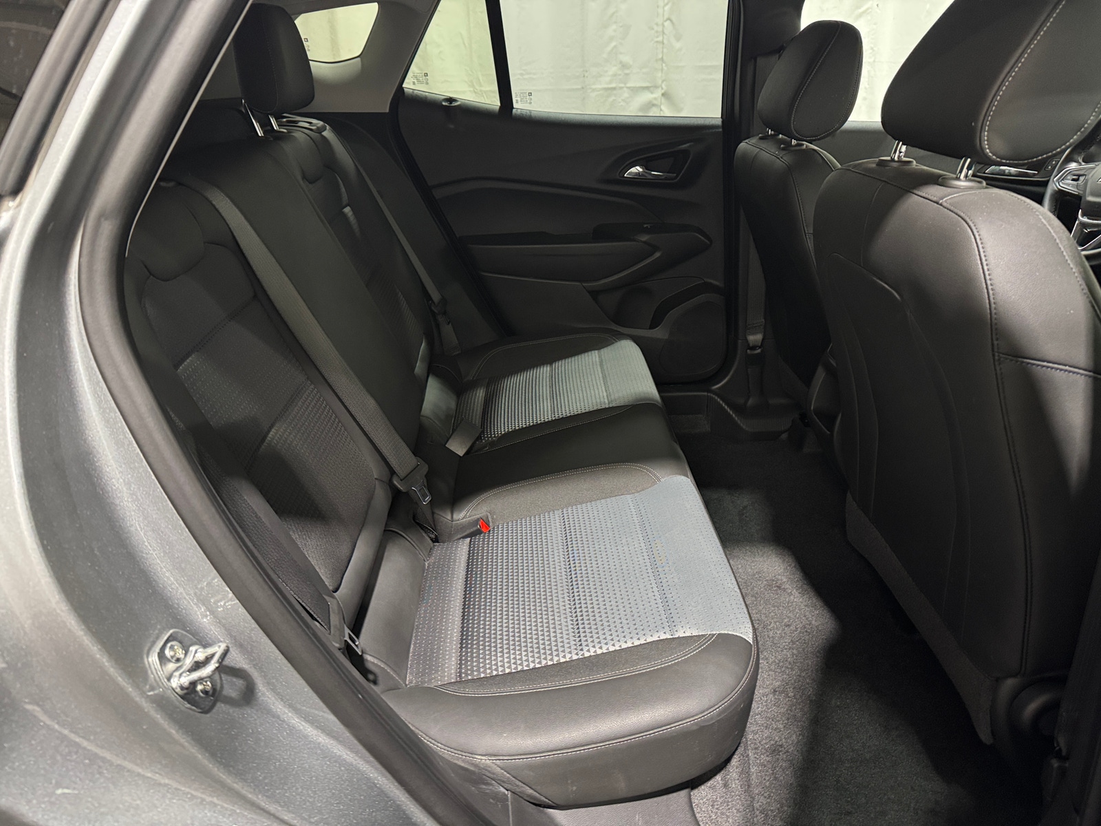 Thumbnail: 2025 Chevrolet Trax - 5