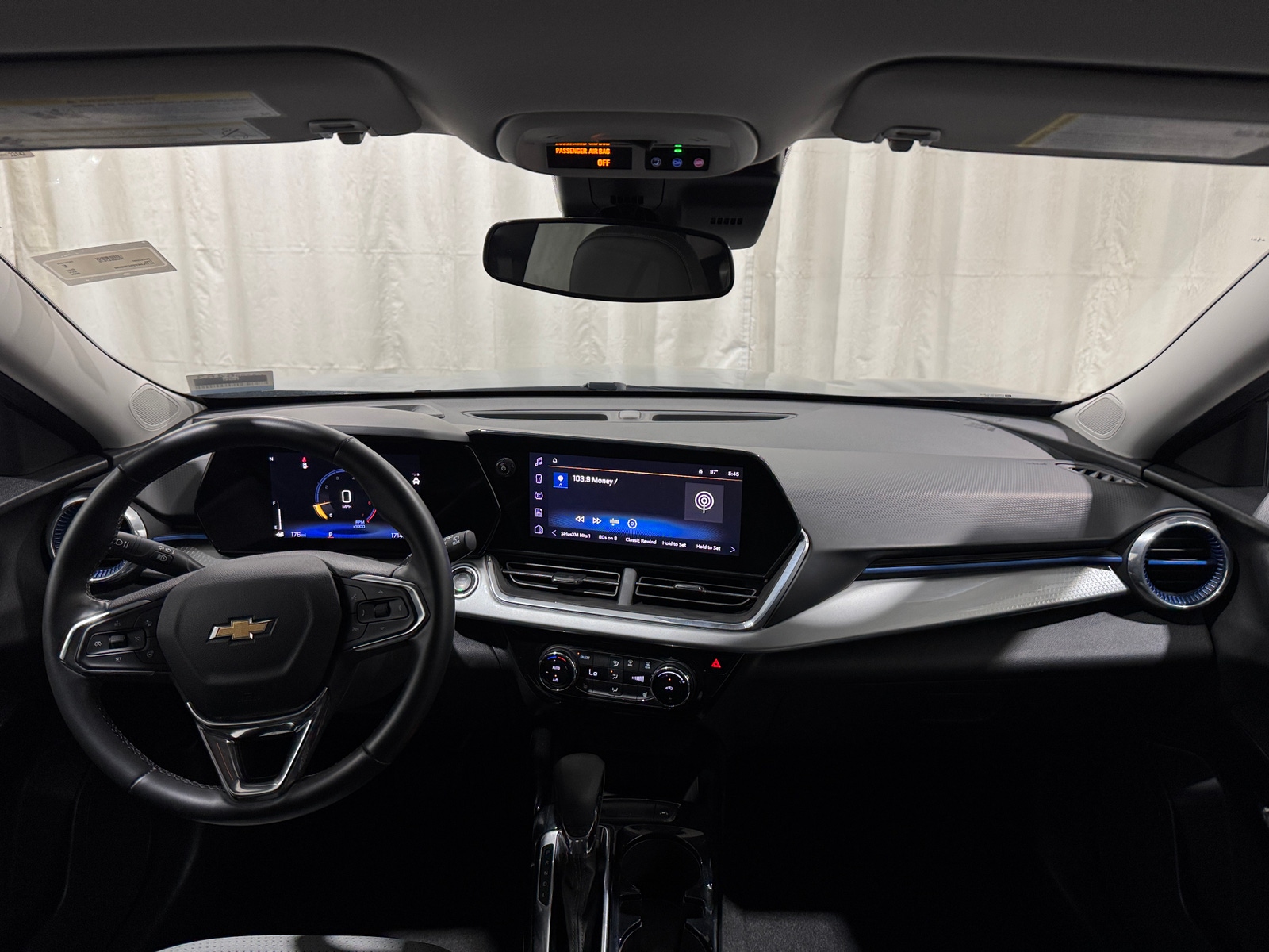 Thumbnail: 2025 Chevrolet Trax - 2