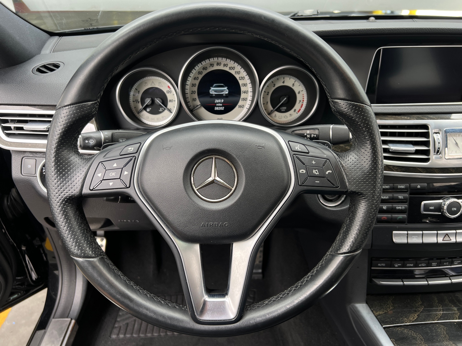 Thumbnail: 2015 Mercedes-Benz E-Class - 4