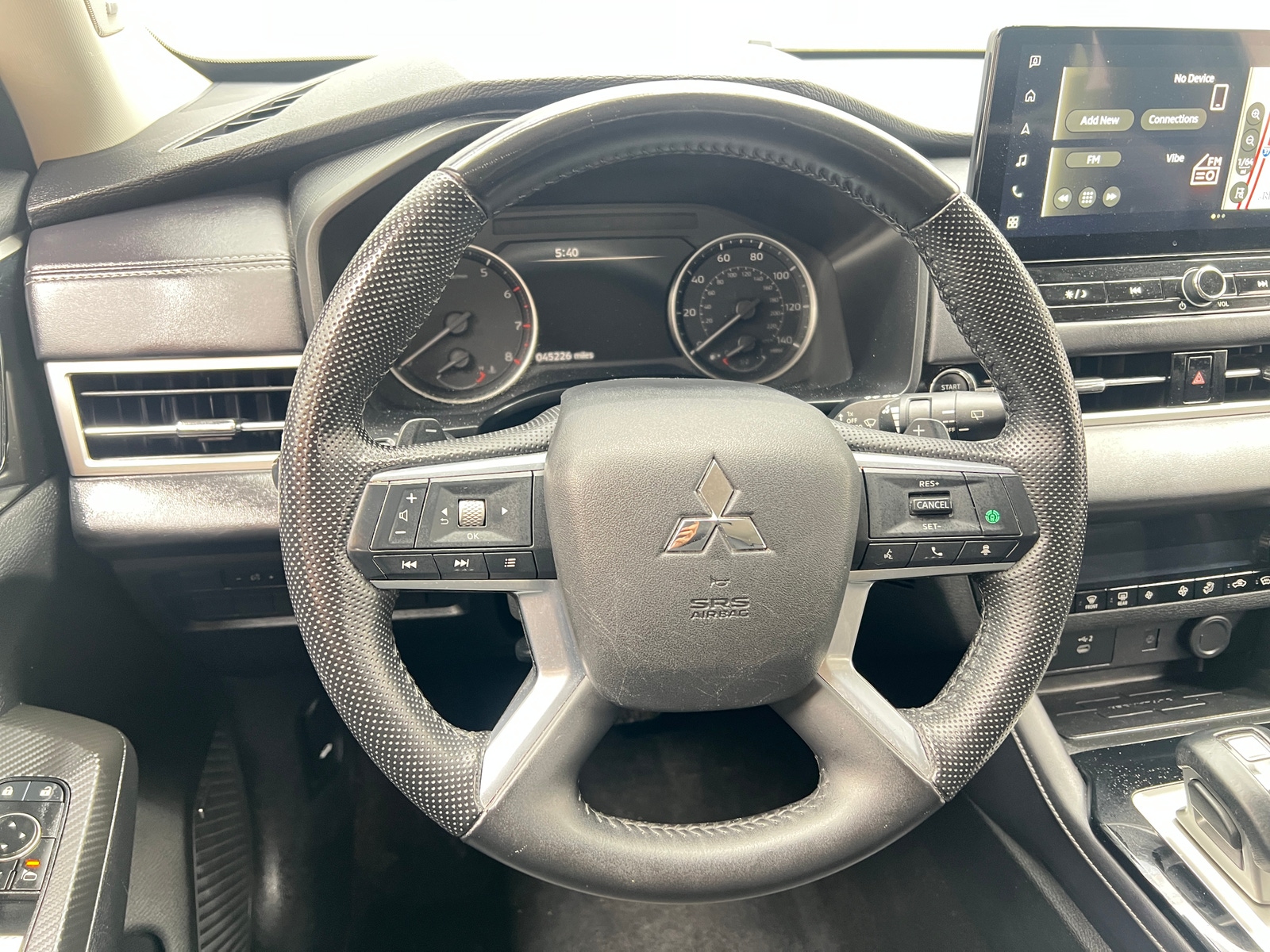 Thumbnail: 2025 Mitsubishi Outlander - 4