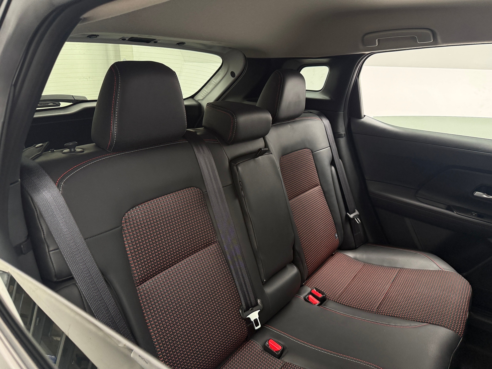 Thumbnail: 2025 Nissan Kicks - 5