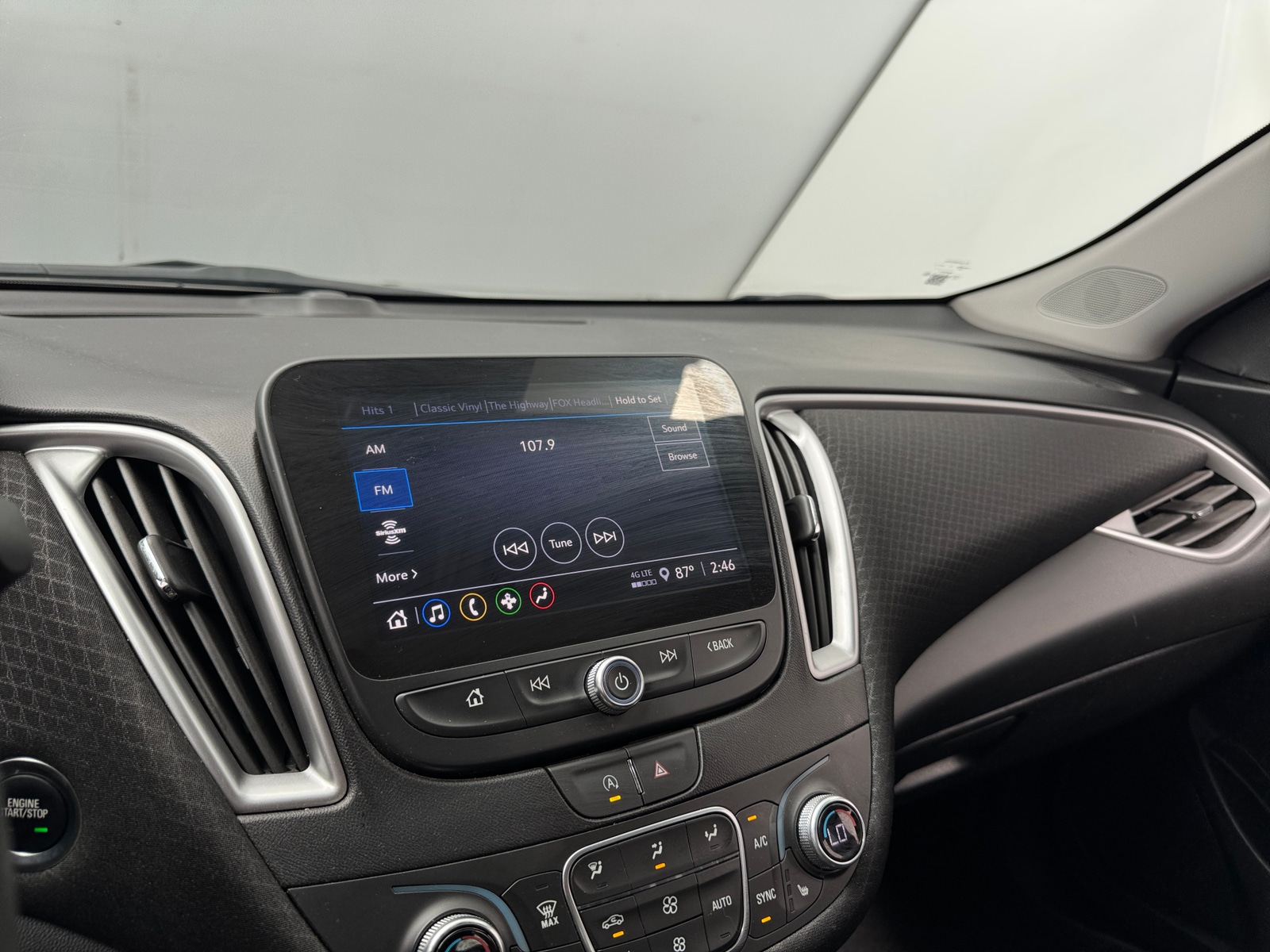 Thumbnail: 2024 Chevrolet Malibu - 4