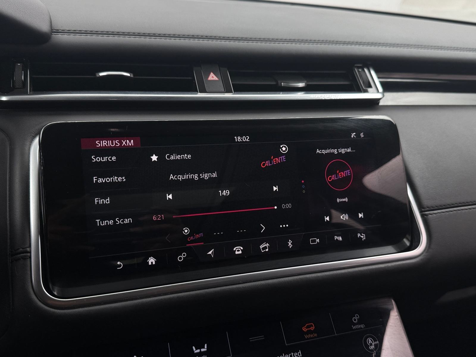 Thumbnail: 2020 Land Rover Range Rover Velar - 3