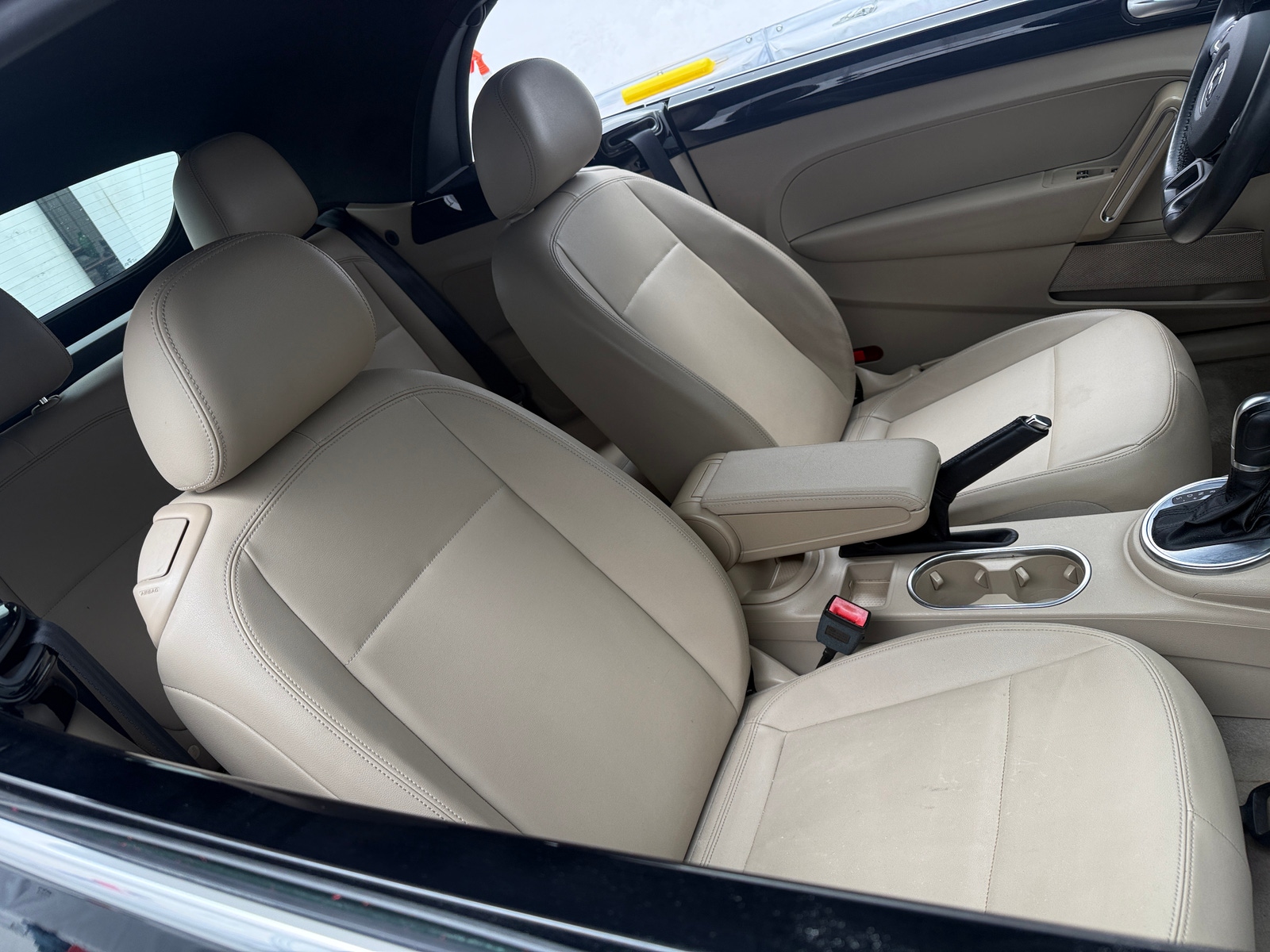 Thumbnail: 2014 Volkswagen Beetle - 2