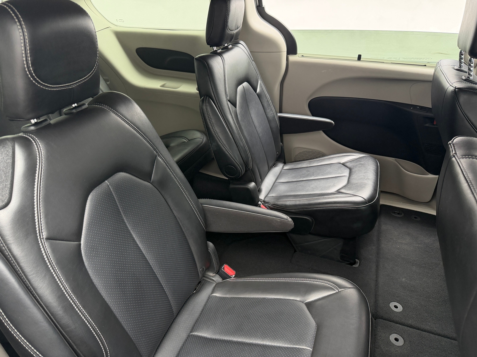 Thumbnail: 2024 Chrysler Pacifica - 5