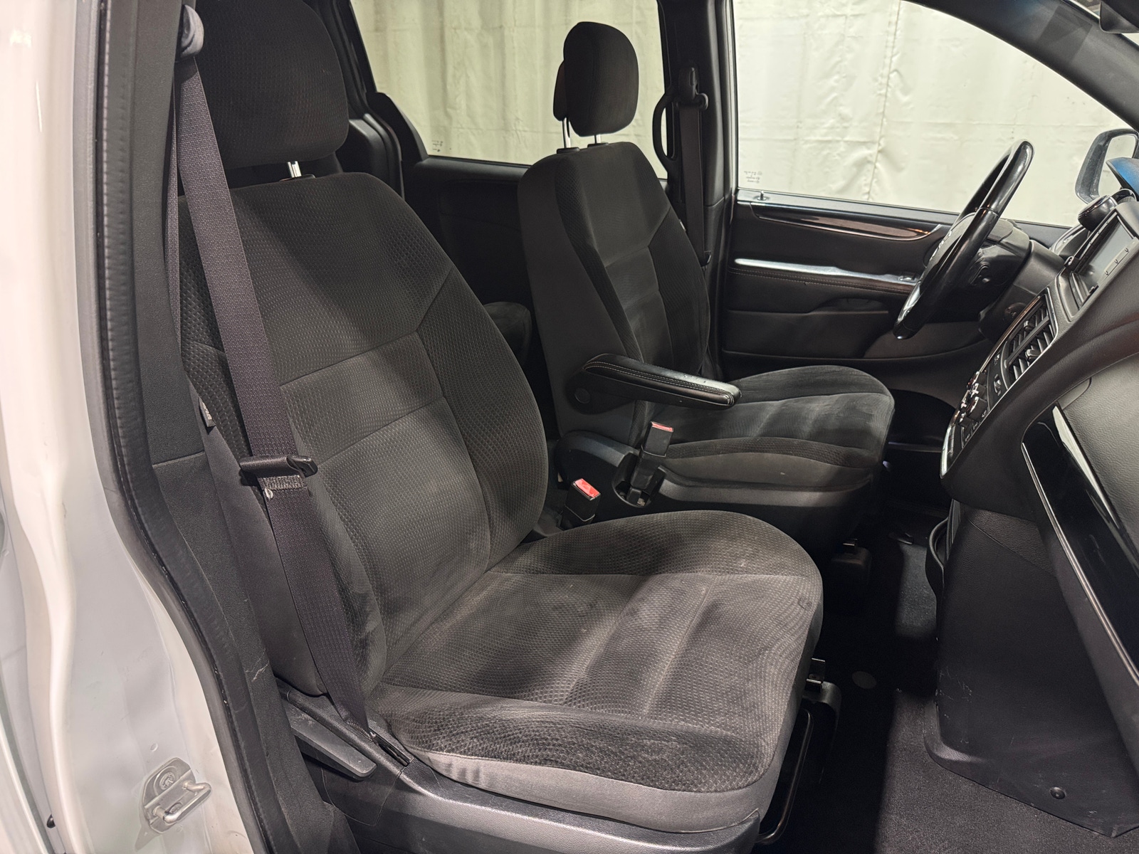 Thumbnail: 2019 Dodge Grand Caravan - 2