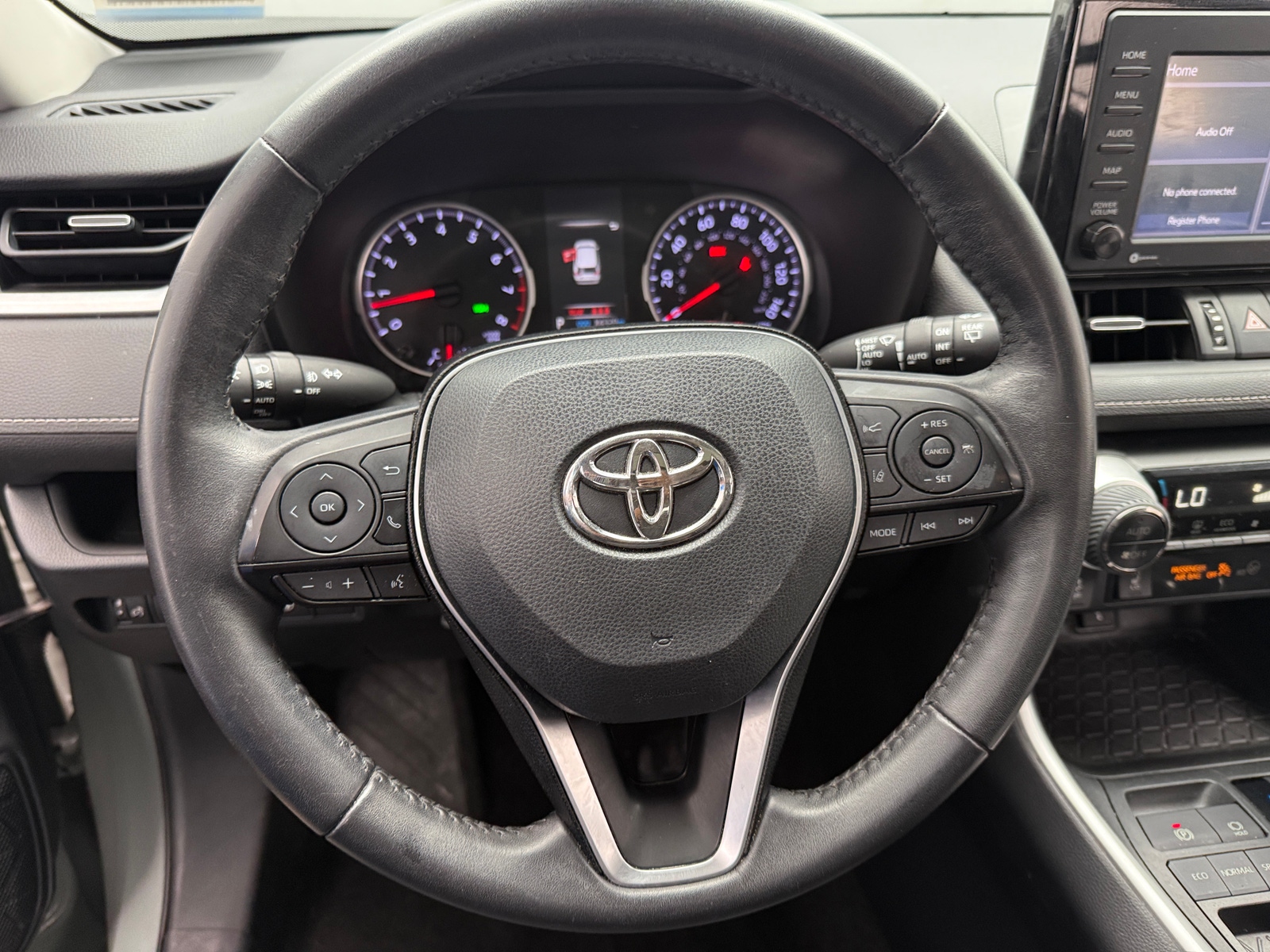 Thumbnail: 2020 Toyota RAV4 - 4