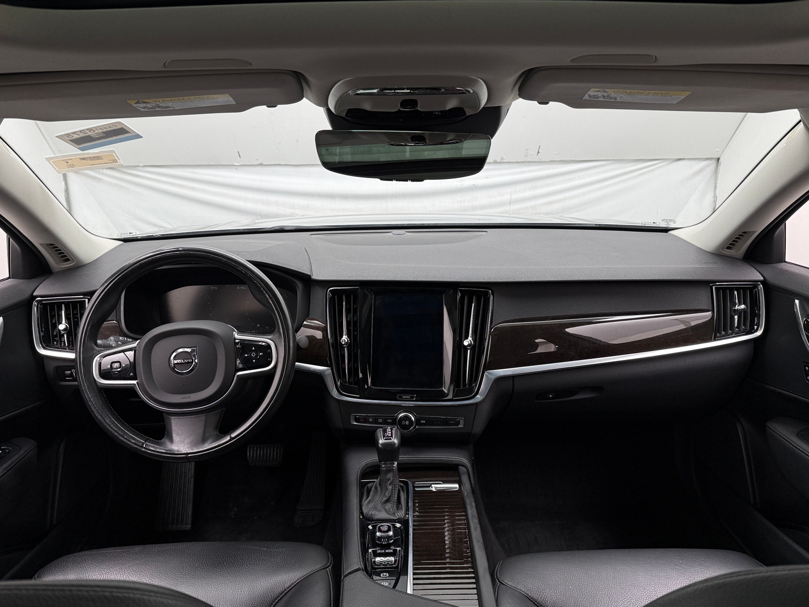 Thumbnail: 2018 Volvo S90 - 3