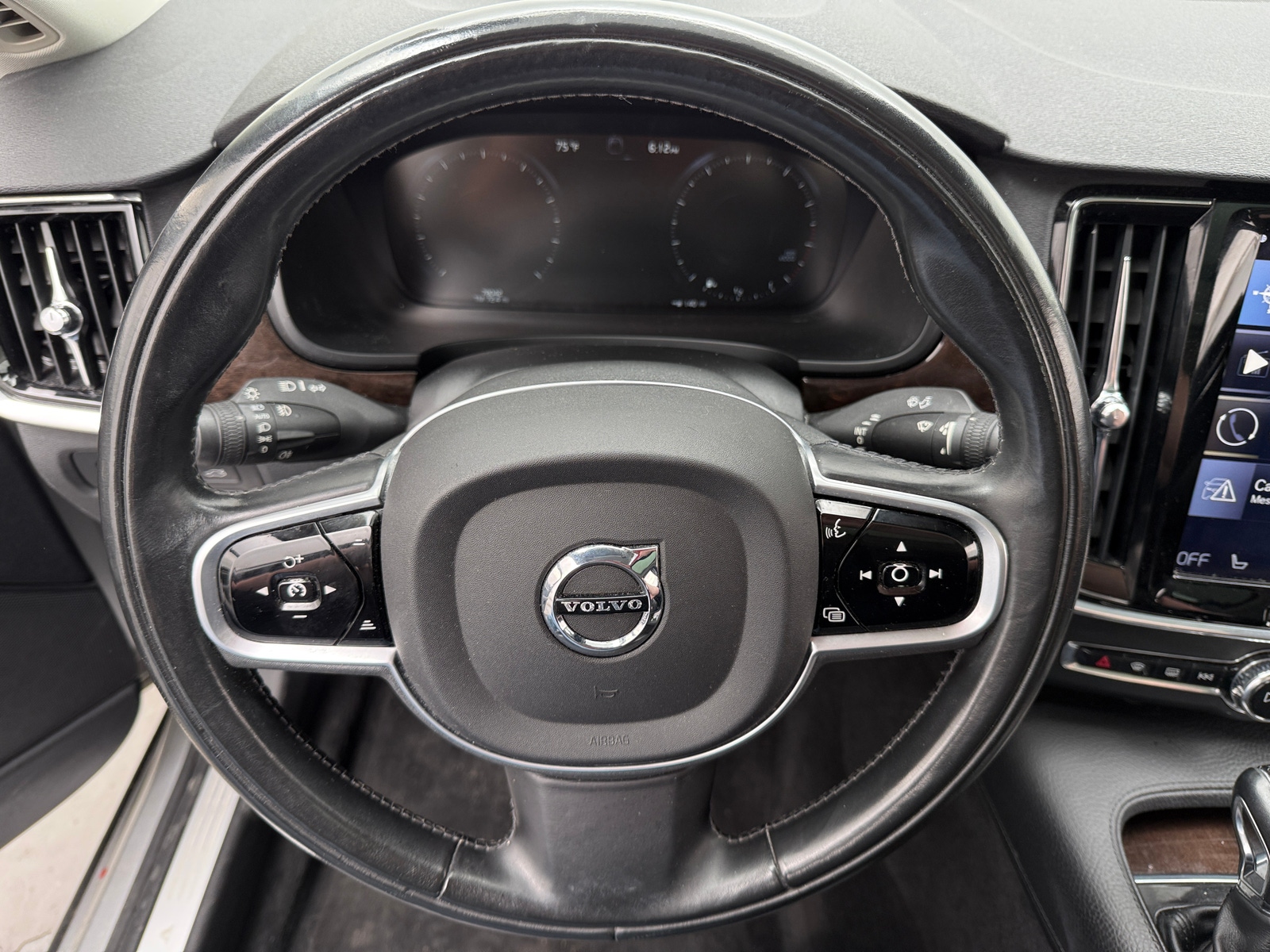 Thumbnail: 2018 Volvo S90 - 5