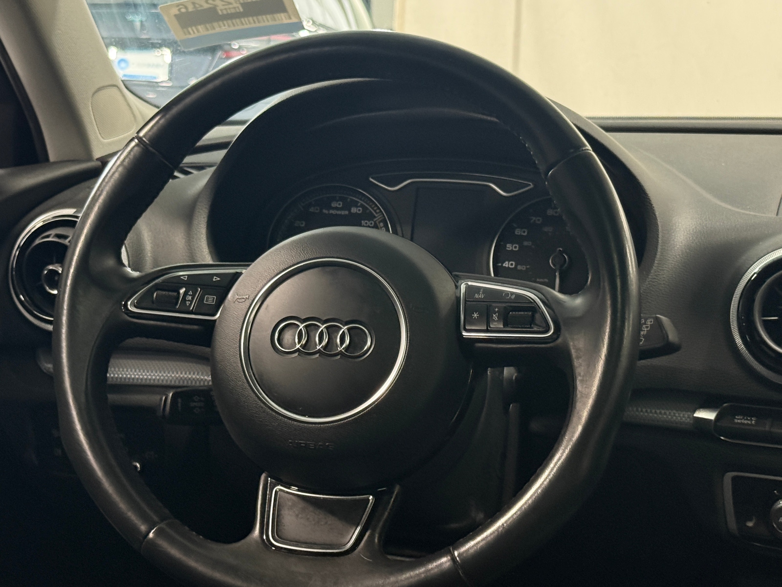 Thumbnail: 2016 Audi A3 e-tron - 5