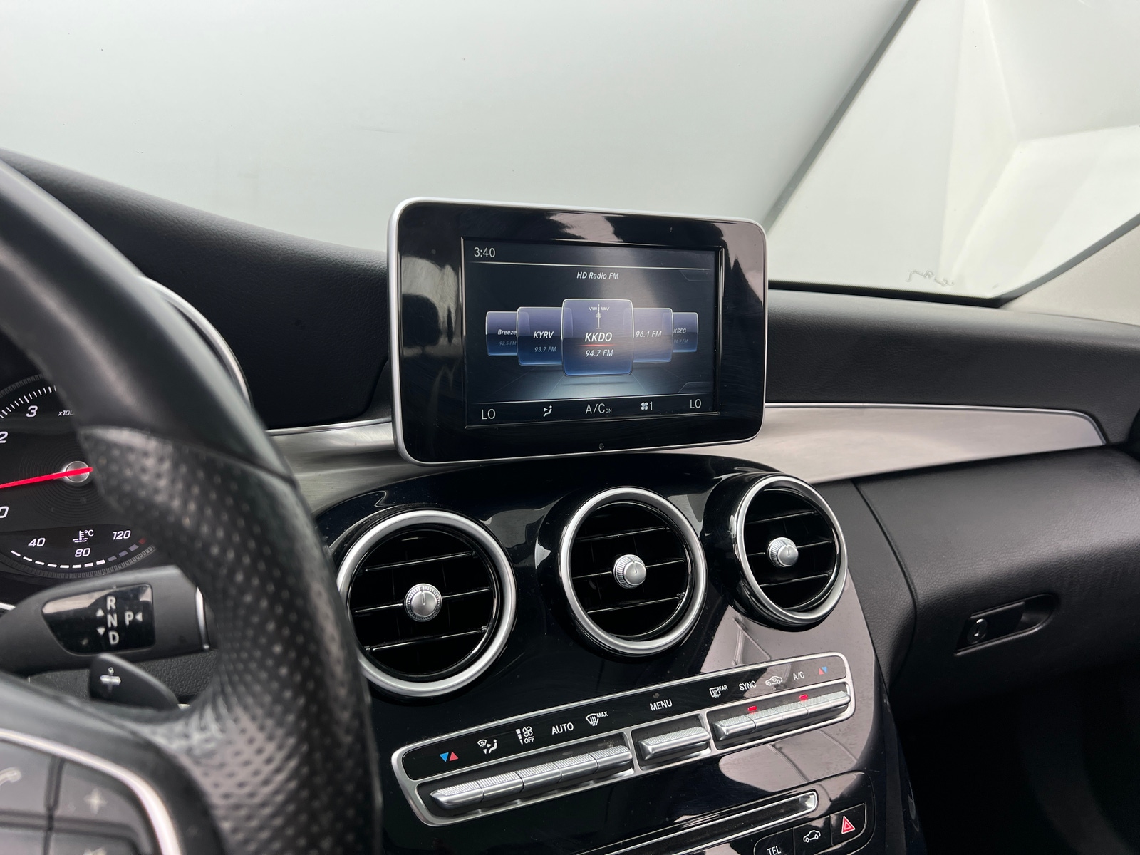 Thumbnail: 2016 Mercedes-Benz C-Class - 3