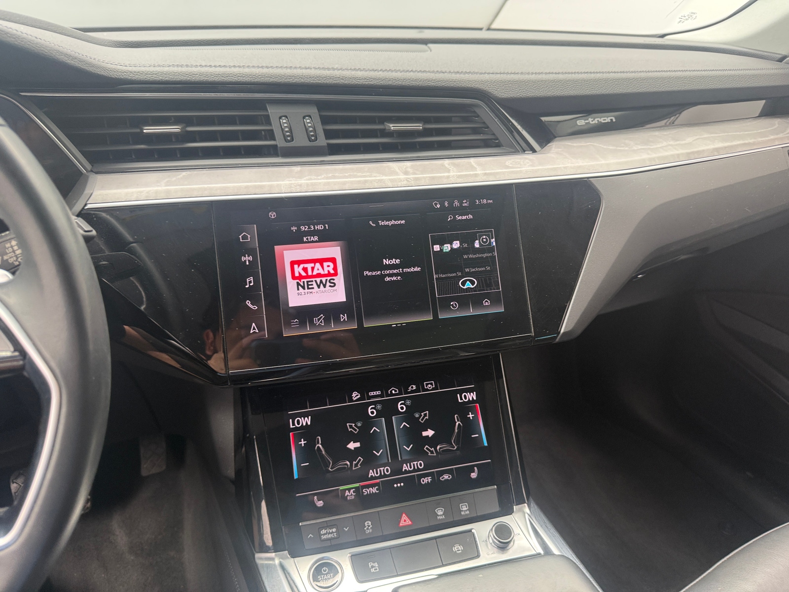 Thumbnail: 2024 Audi Q8 e-tron - 4
