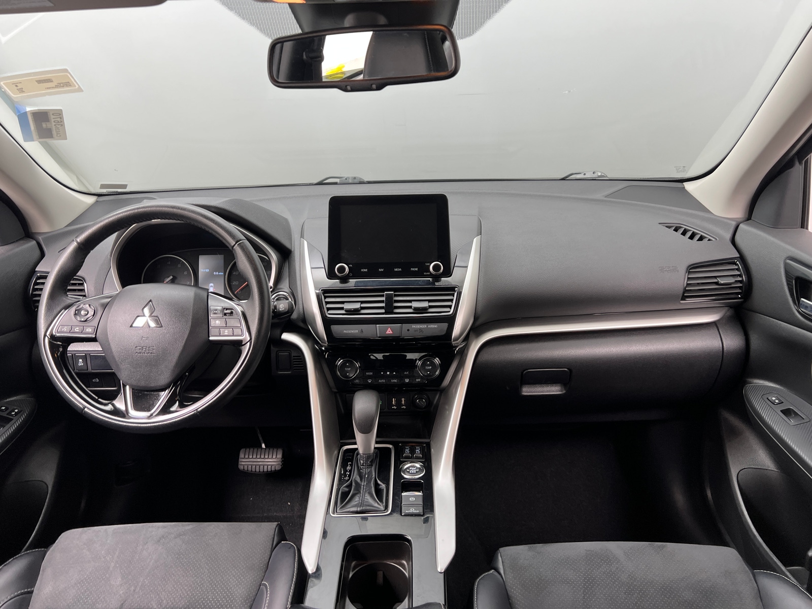 Thumbnail: 2024 Mitsubishi Eclipse Cross - 3