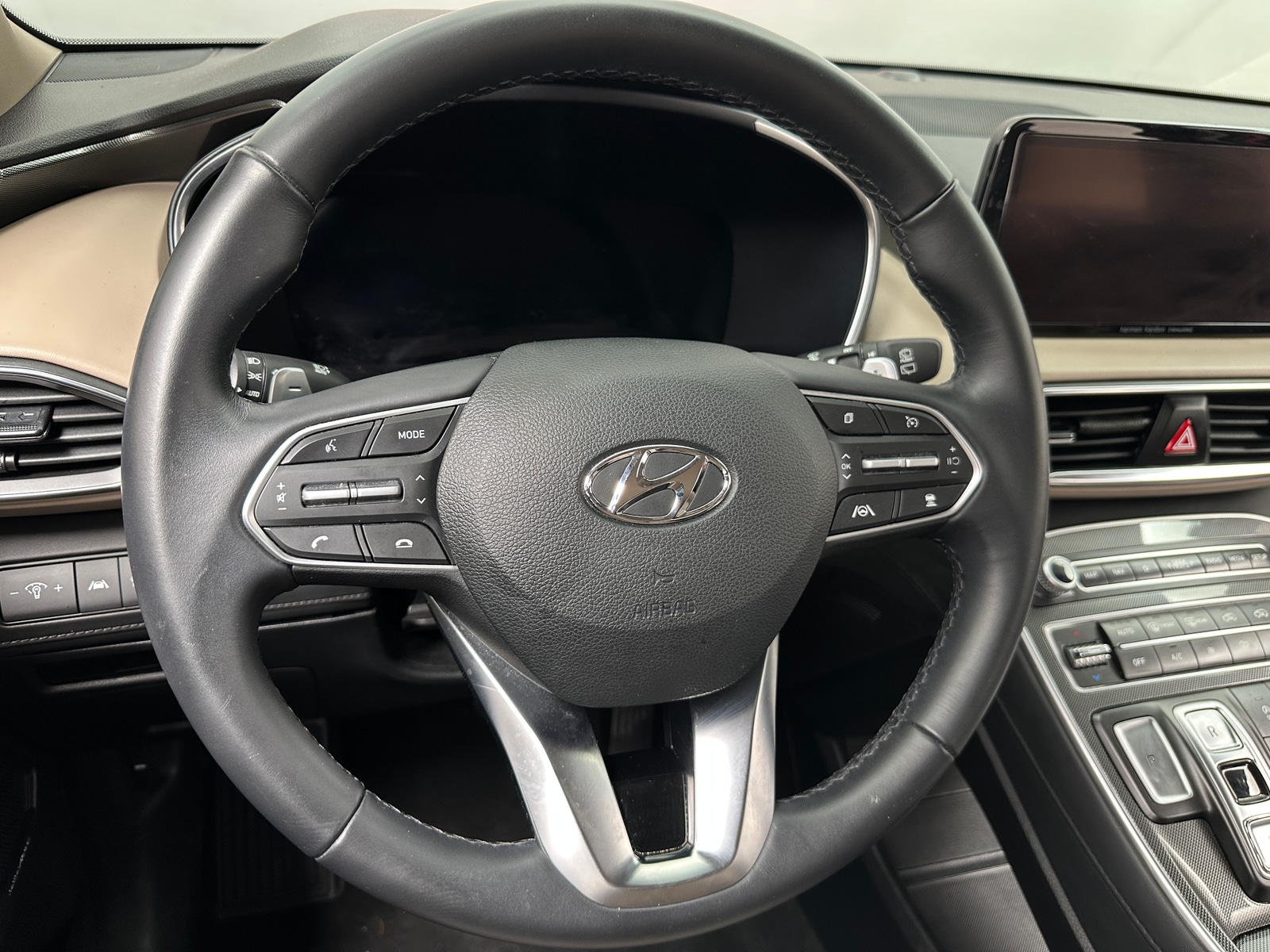 Thumbnail: 2023 Hyundai Santa Fe - 4