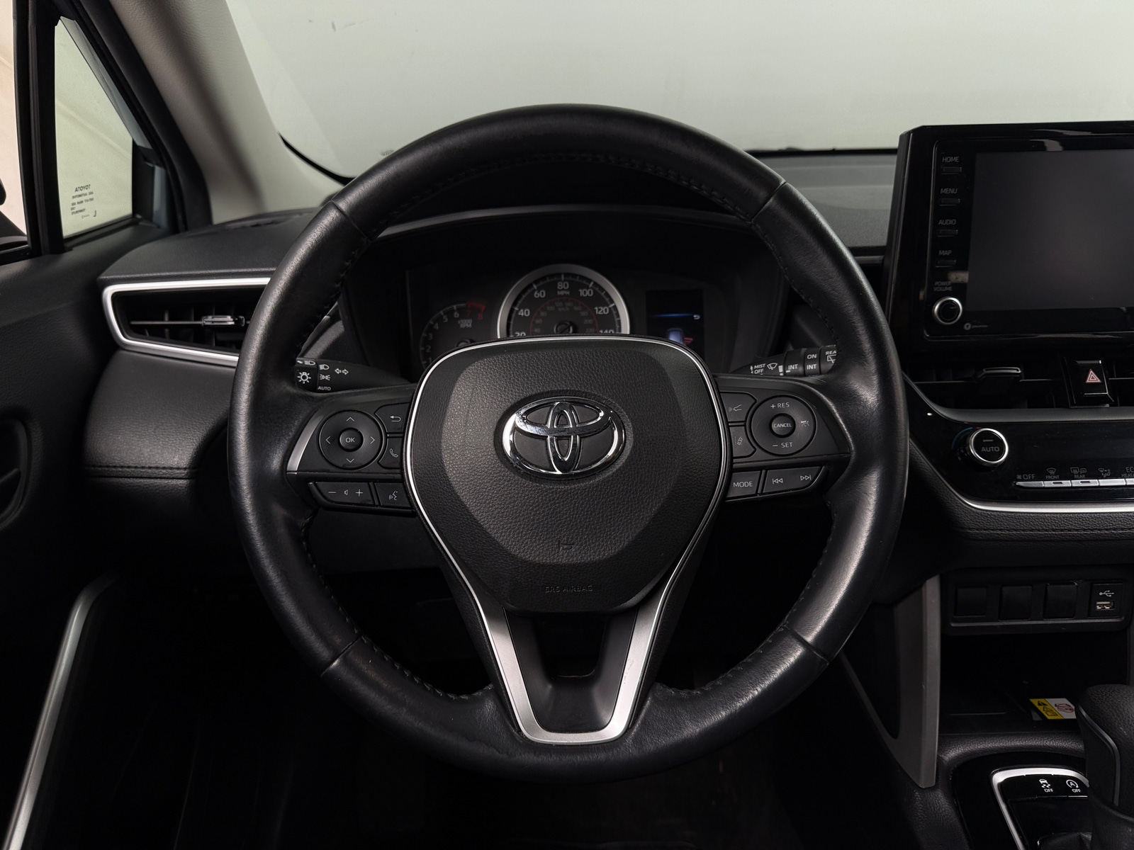 Thumbnail: 2022 Toyota Corolla Cross - 5