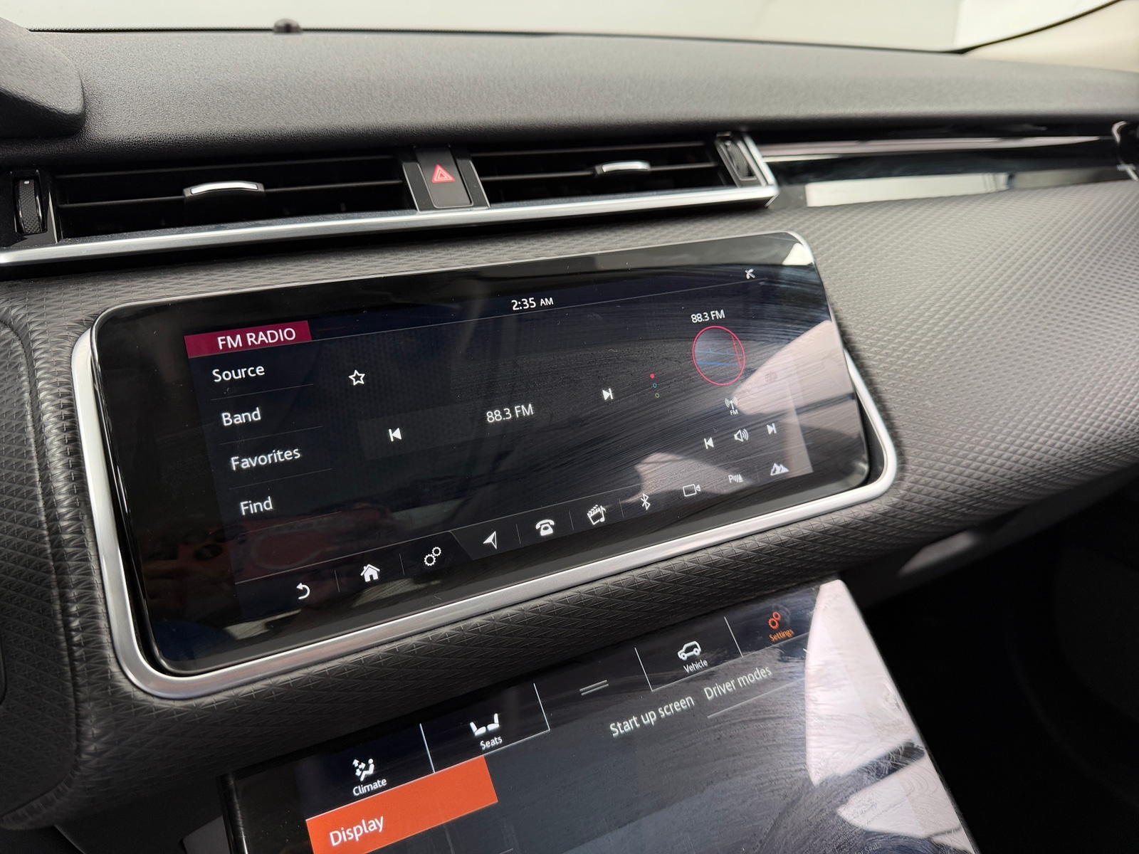 Thumbnail: 2020 Land Rover Range Rover Velar - 4