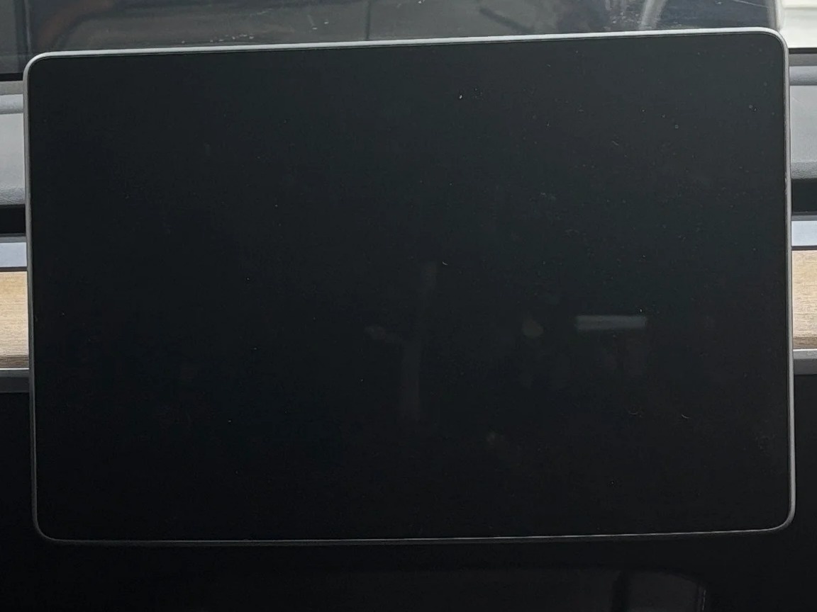 Thumbnail: 2023 Tesla Model Y - 3