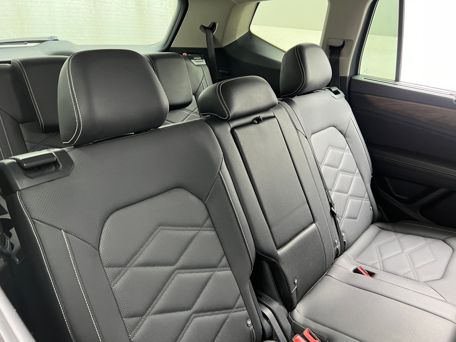 Thumbnail: 2025 Volkswagen Atlas - 6
