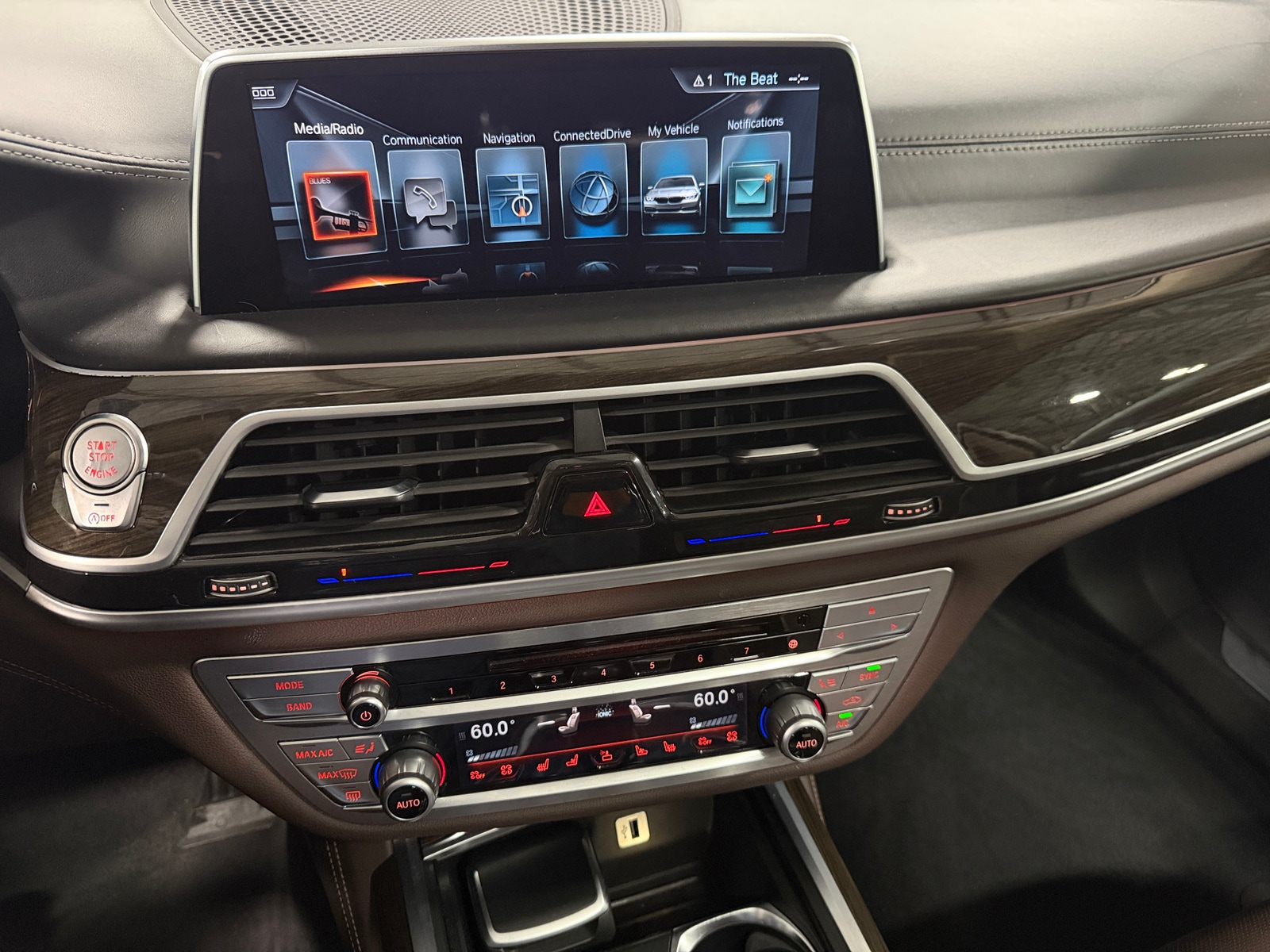 Thumbnail: 2016 BMW 7 Series - 4