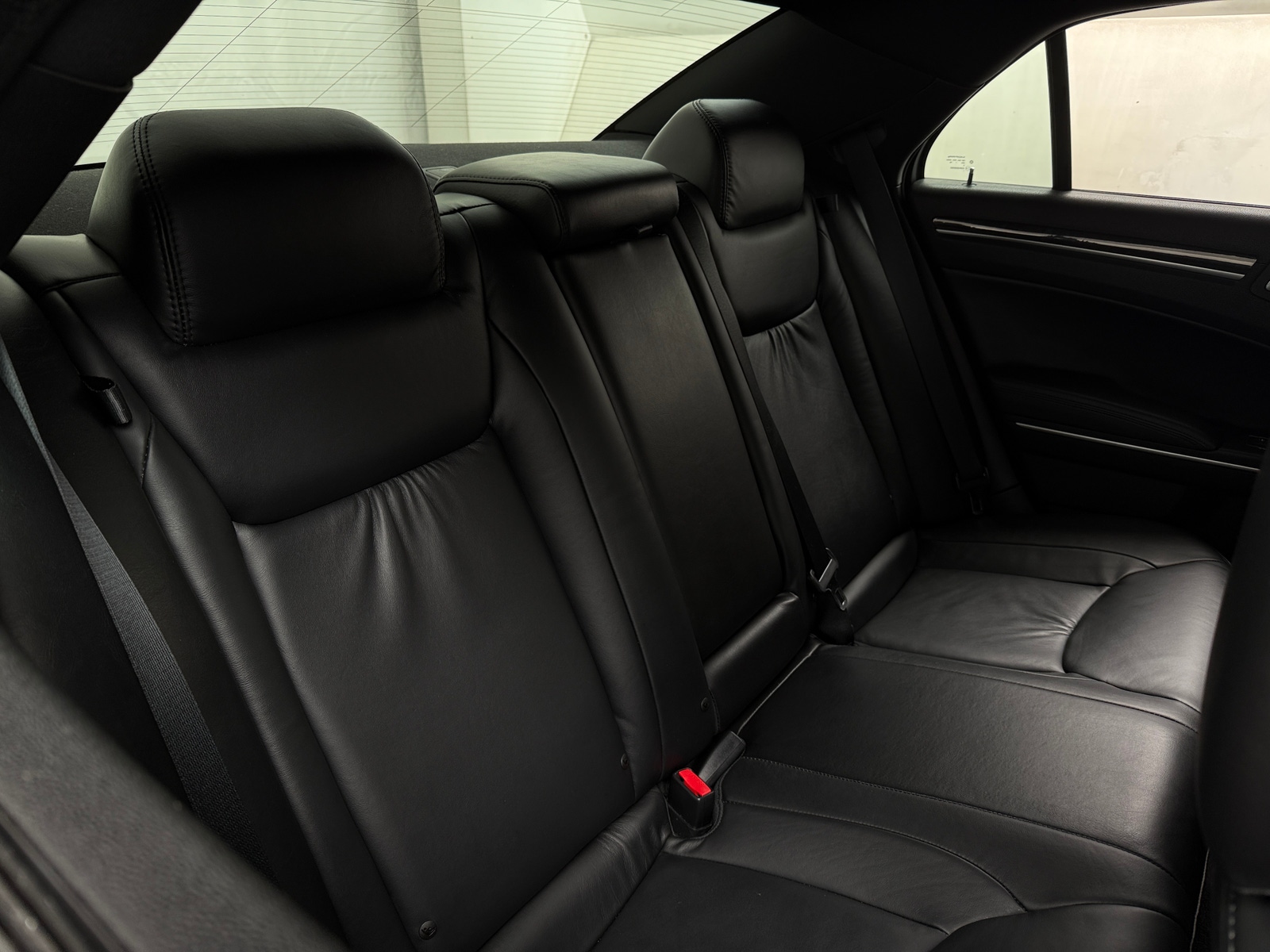Thumbnail: 2011 Chrysler 300 - 5