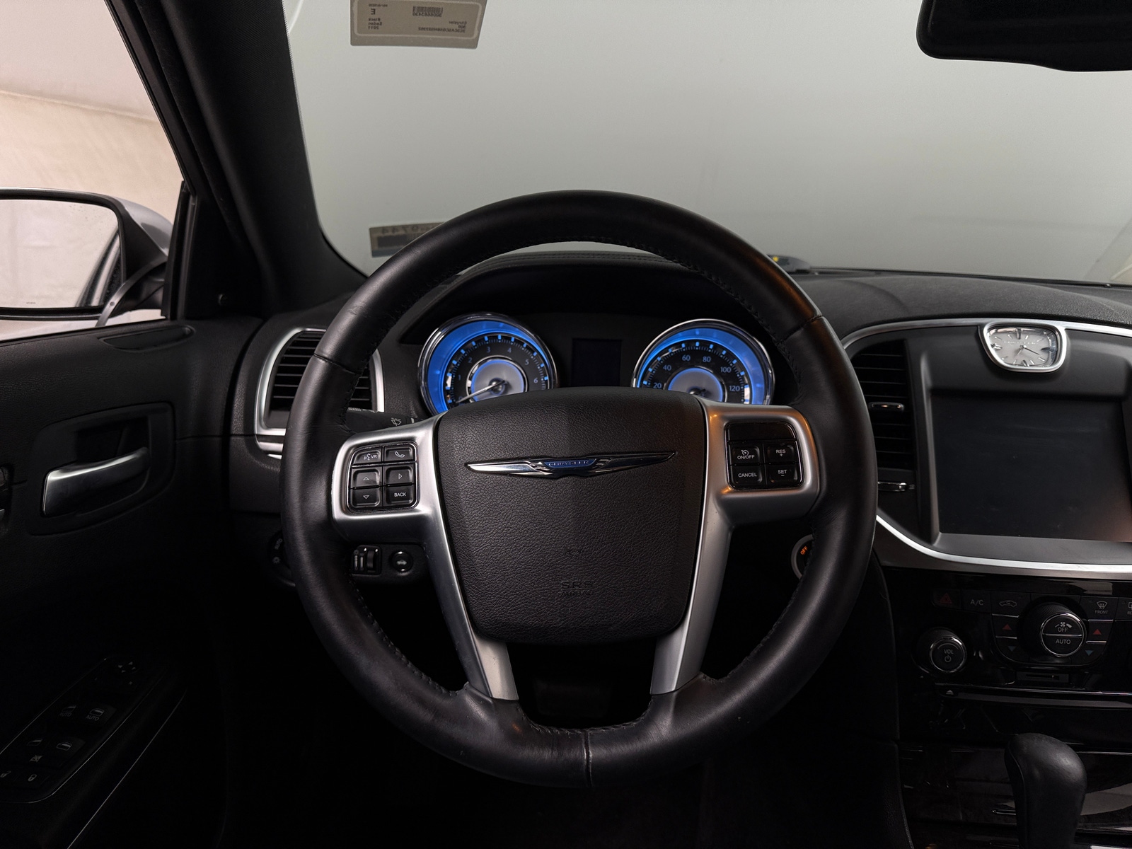 Thumbnail: 2011 Chrysler 300 - 4