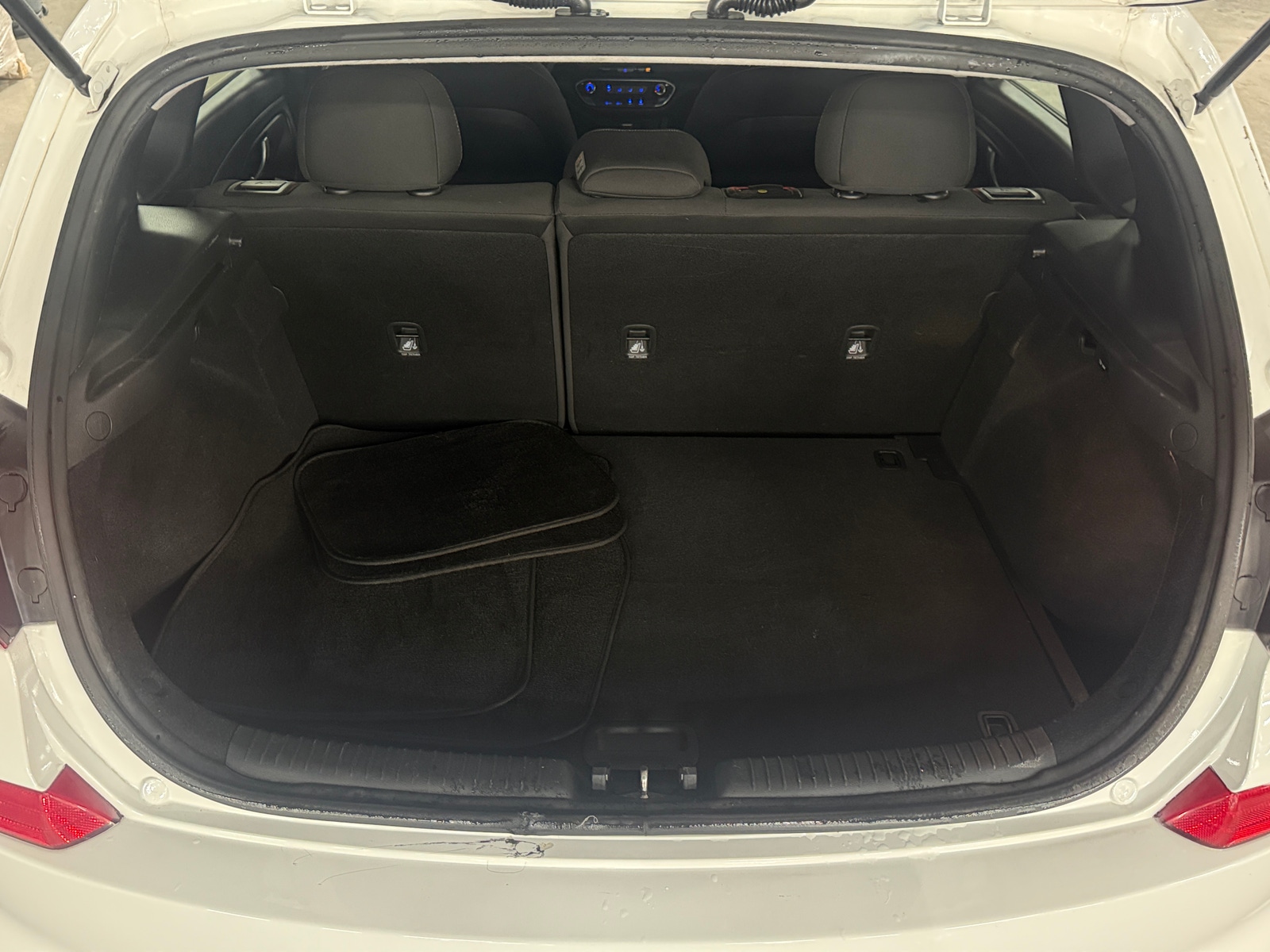 Thumbnail: 2019 Hyundai Elantra - 7