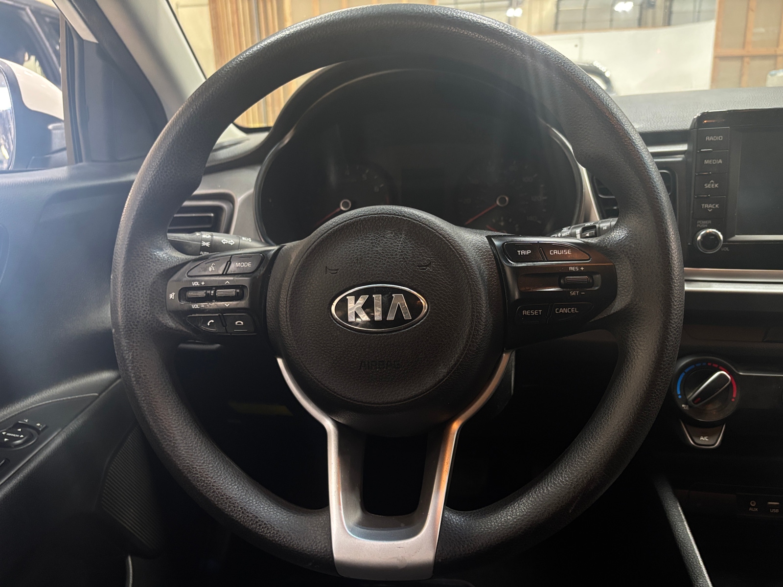 Thumbnail: 2019 Kia Rio - 5