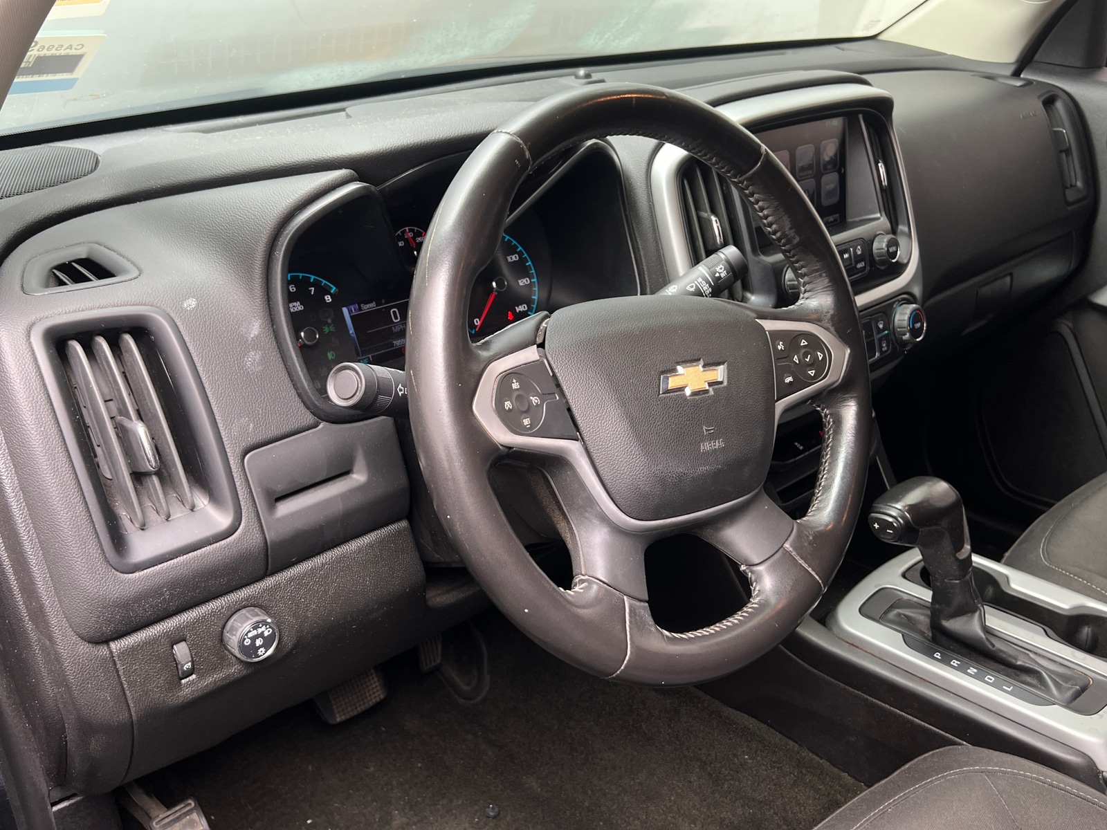 Thumbnail: 2017 Chevrolet Colorado - 3
