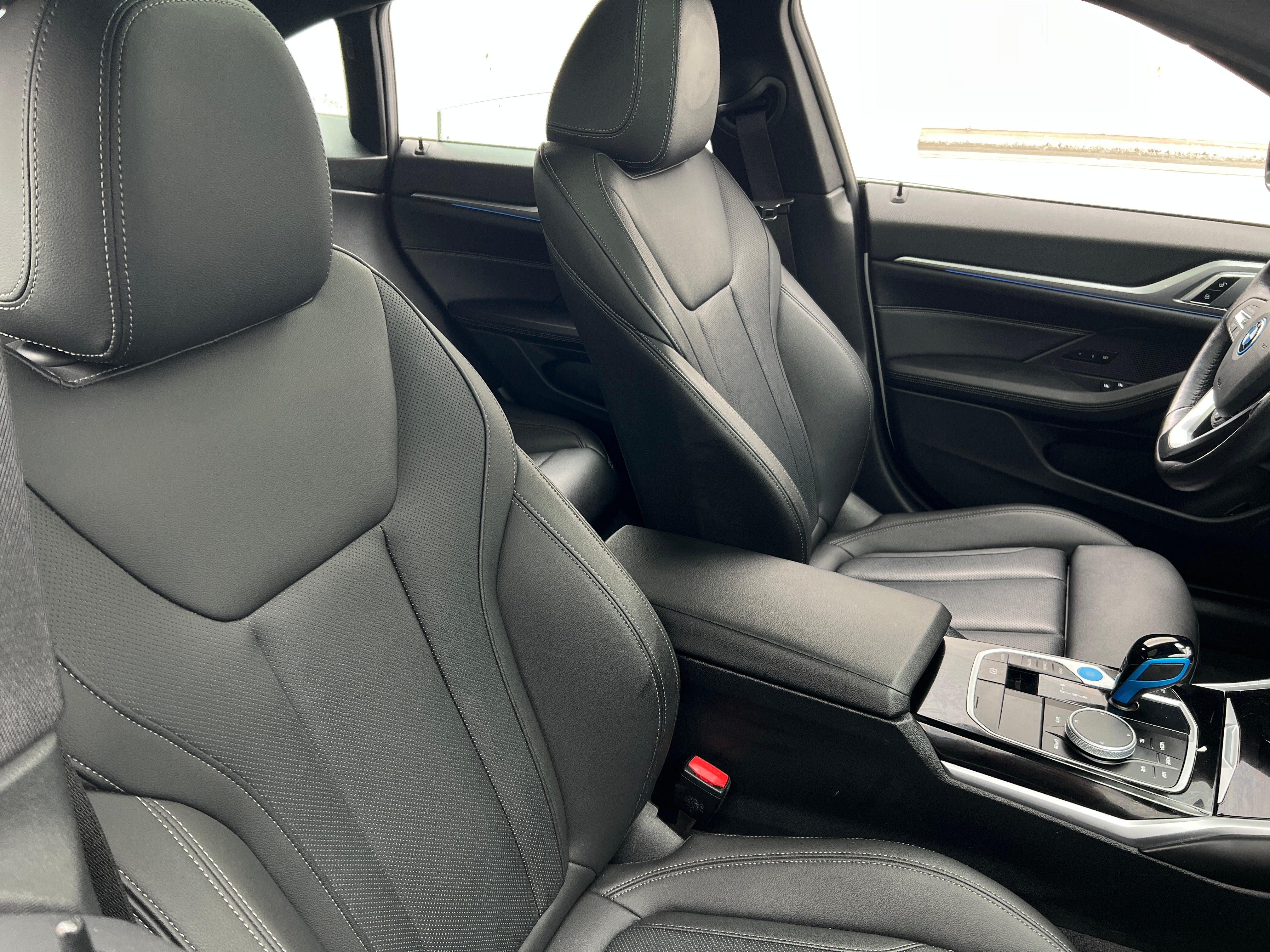 2023 BMW i4 40