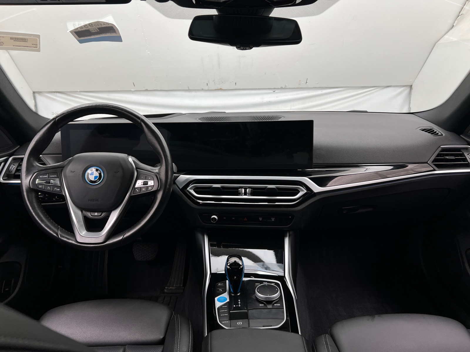 Thumbnail: 2023 BMW i4 - 2