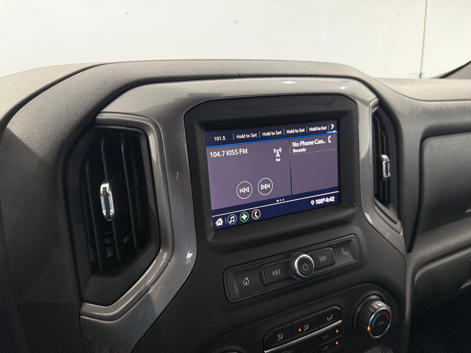 Thumbnail: 2021 Chevrolet Silverado 1500 - 4