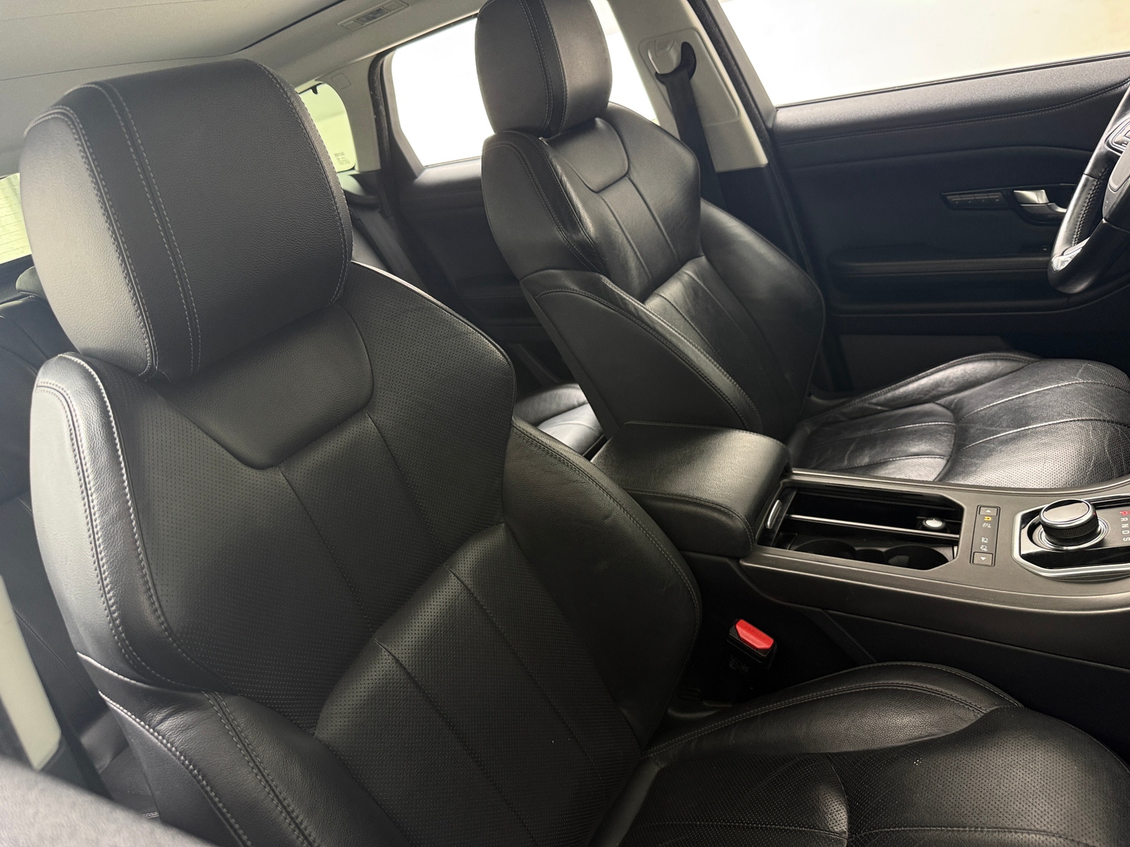 Thumbnail: 2018 Land Rover Range Rover Evoque - 2