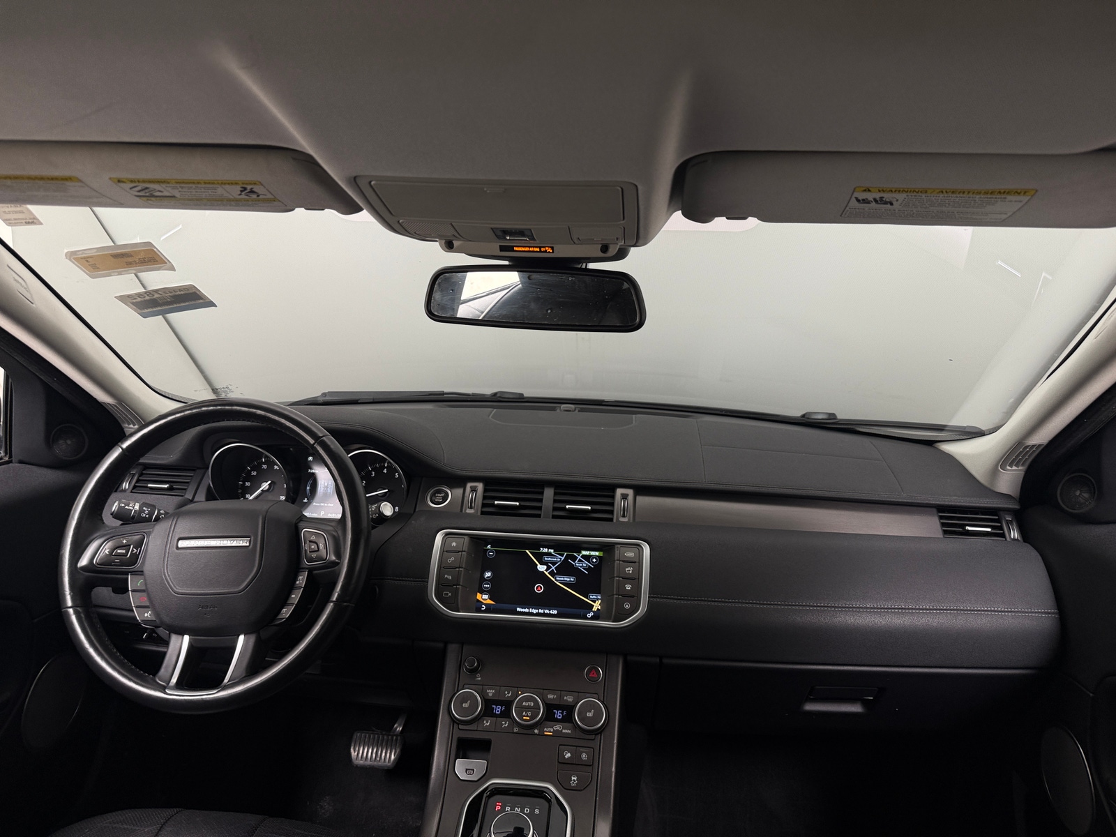 Thumbnail: 2018 Land Rover Range Rover Evoque - 3