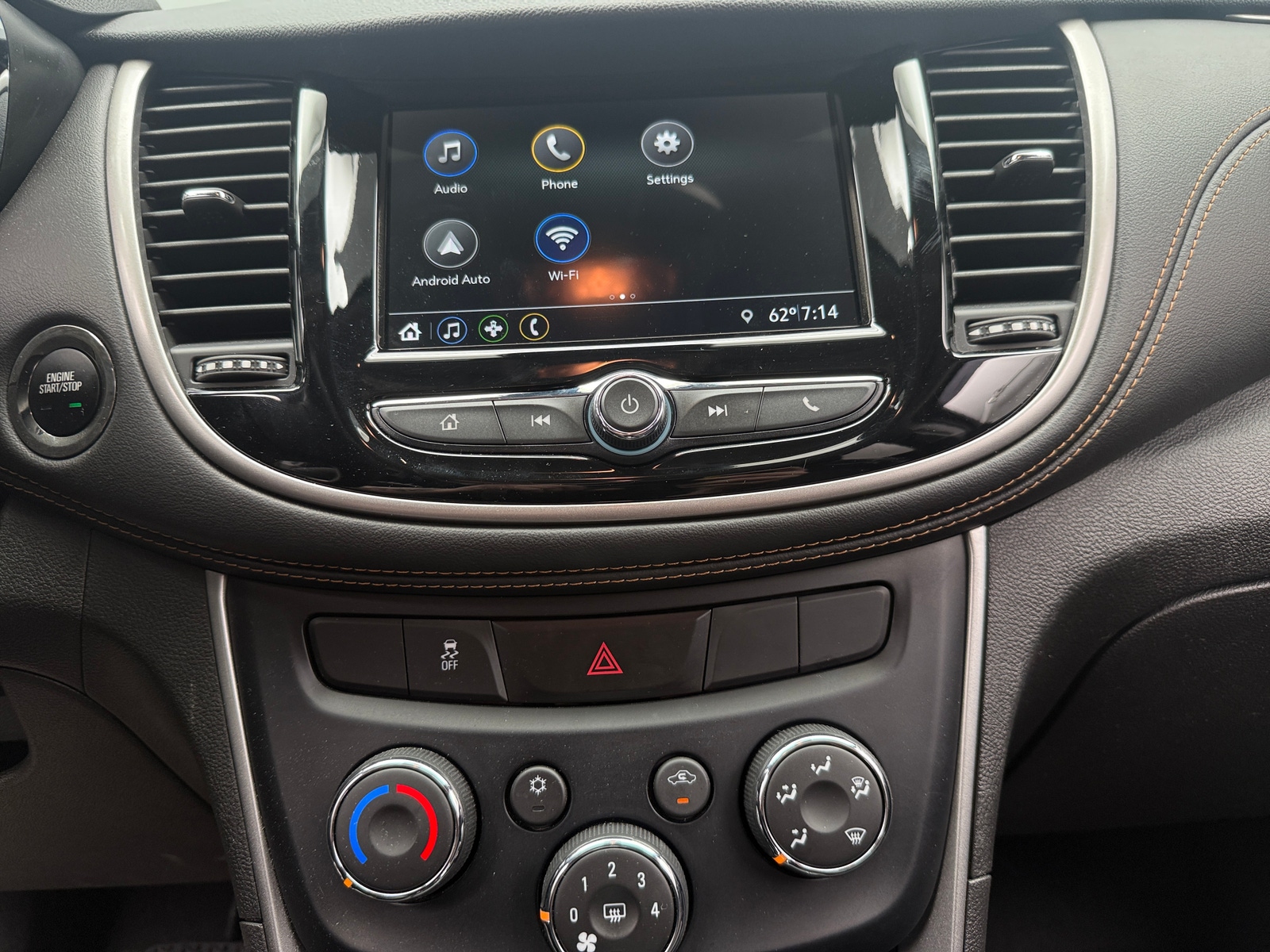 Thumbnail: 2019 Chevrolet Trax - 3