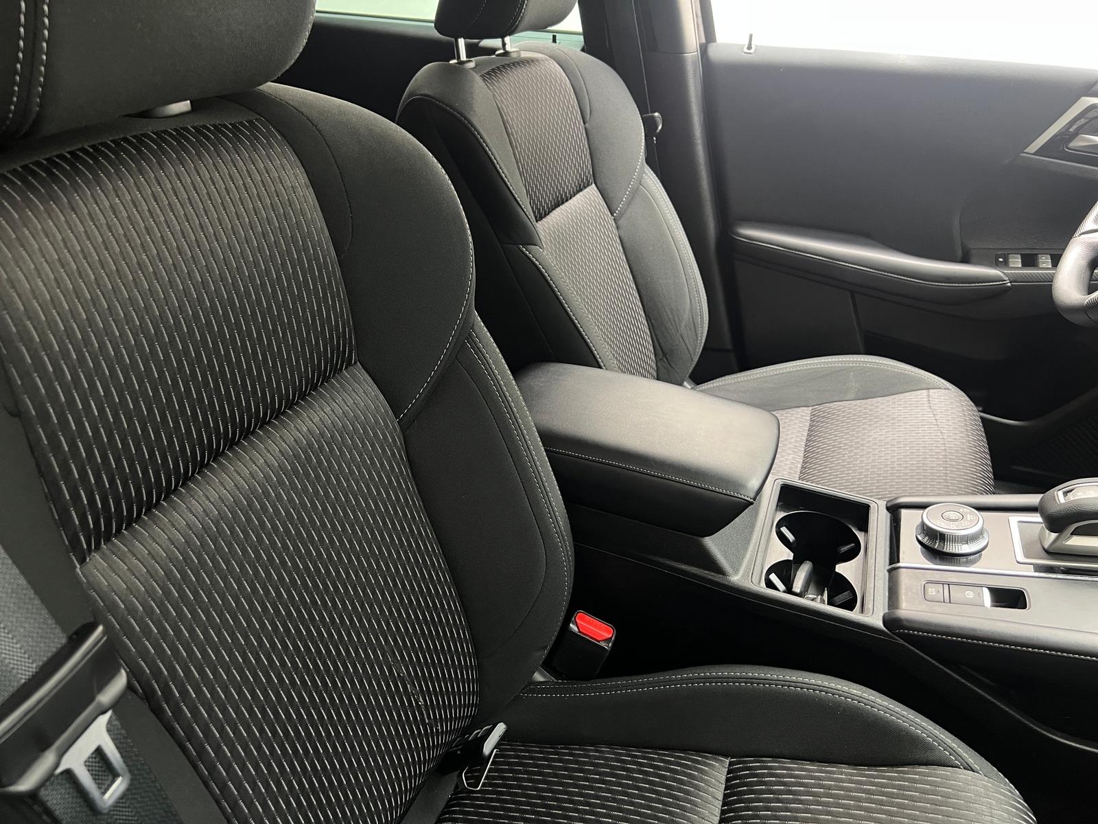 Thumbnail: 2022 Mitsubishi Outlander - 2