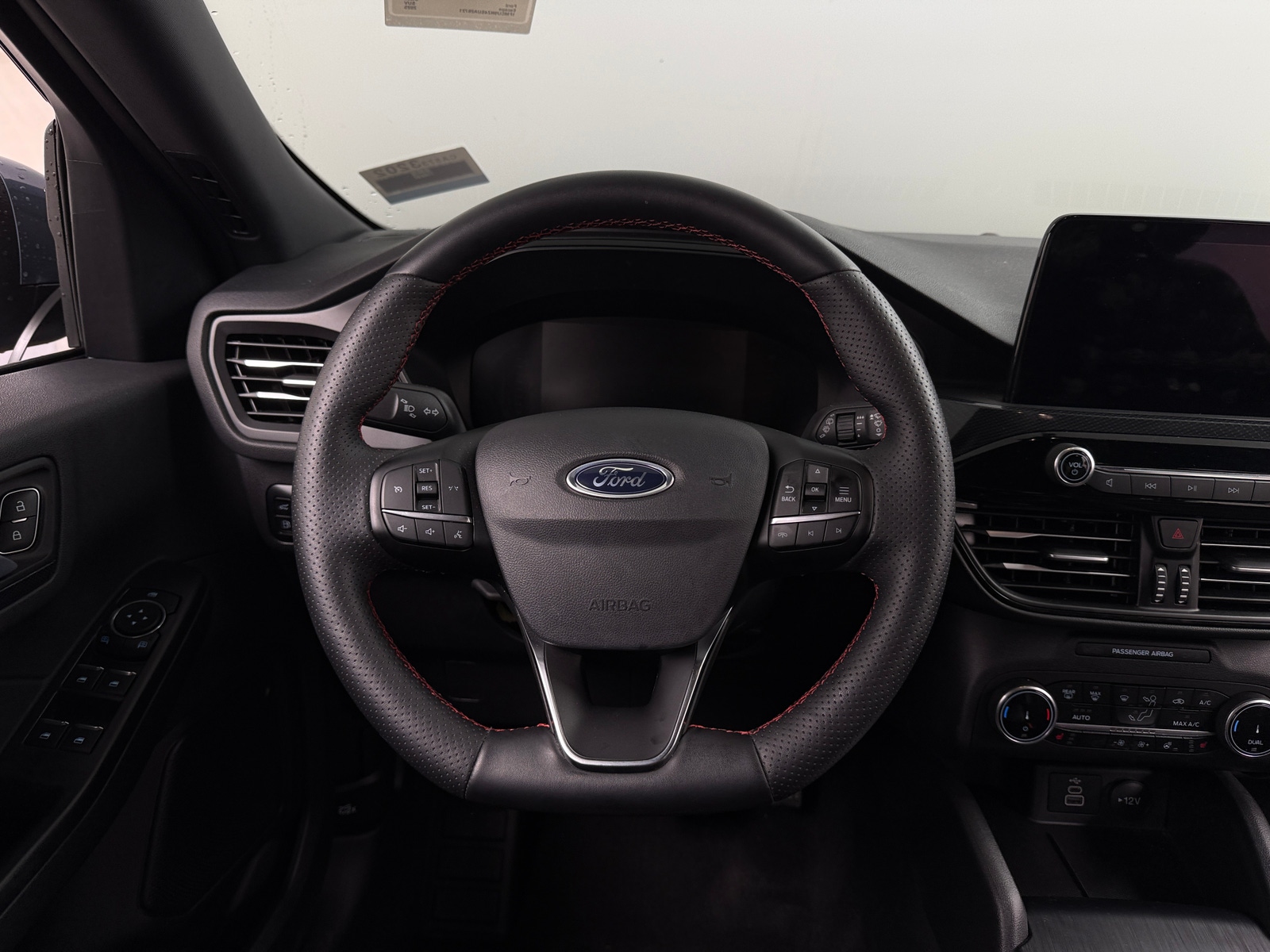 Thumbnail: 2025 Ford Escape - 4