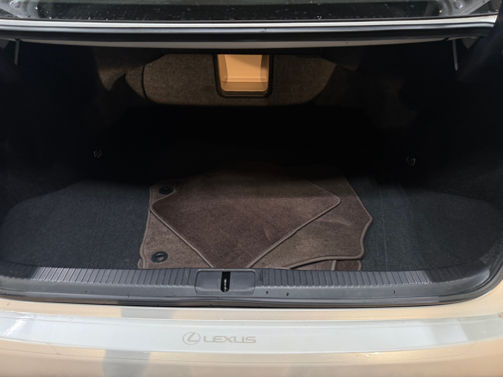 Thumbnail: 2018 Lexus ES - 7