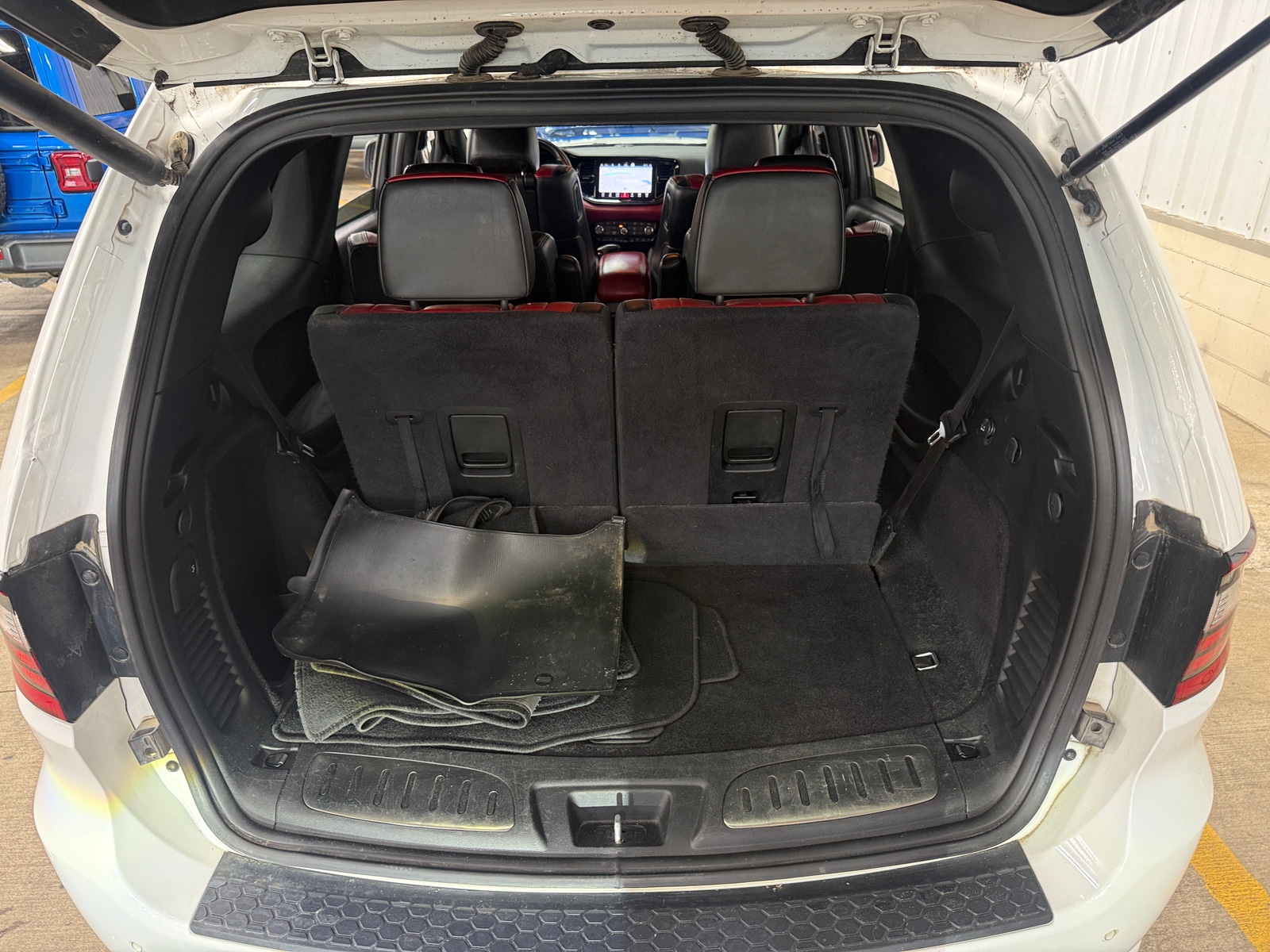 Thumbnail: 2021 Dodge Durango - 6
