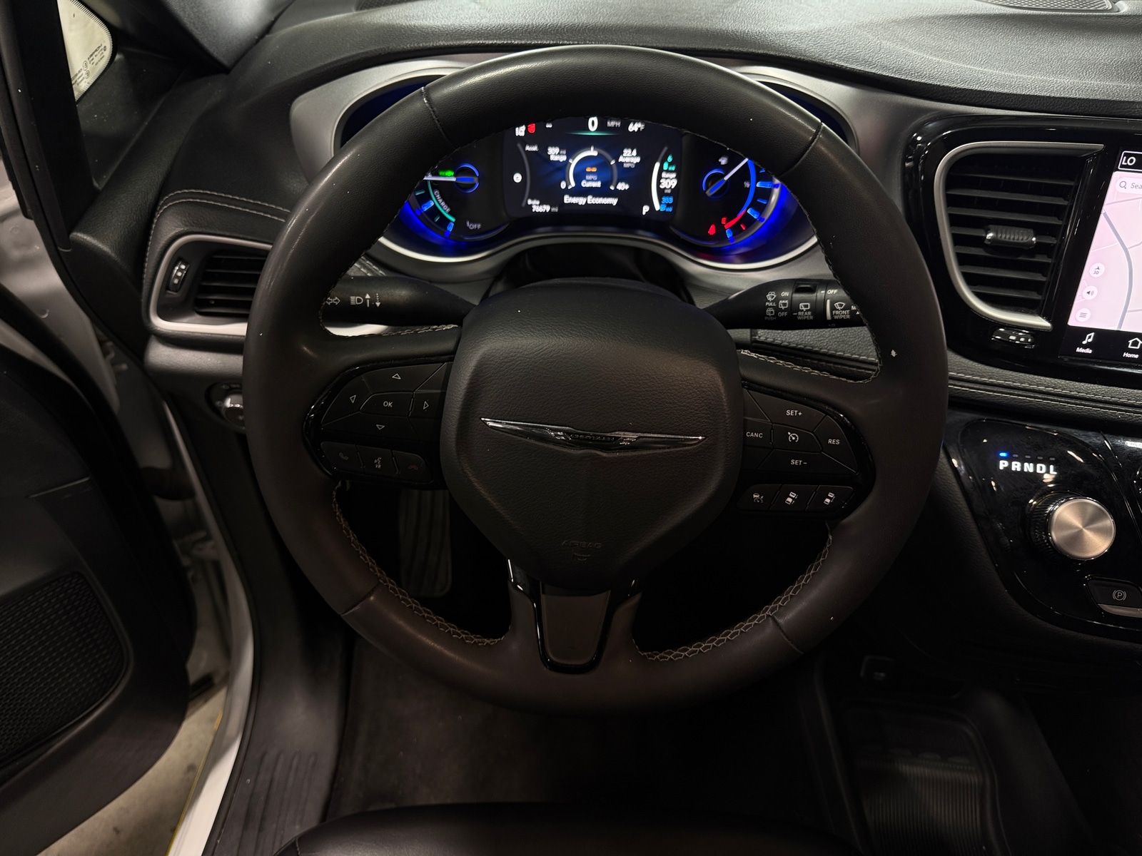 Thumbnail: 2024 Chrysler Pacifica - 4